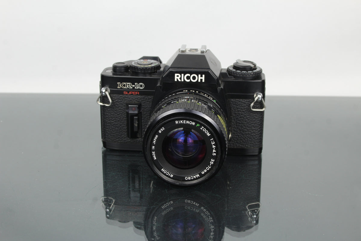 Ricoh KR-10 Super + lente Rikenon 35-70mm 1:3.4-4.5