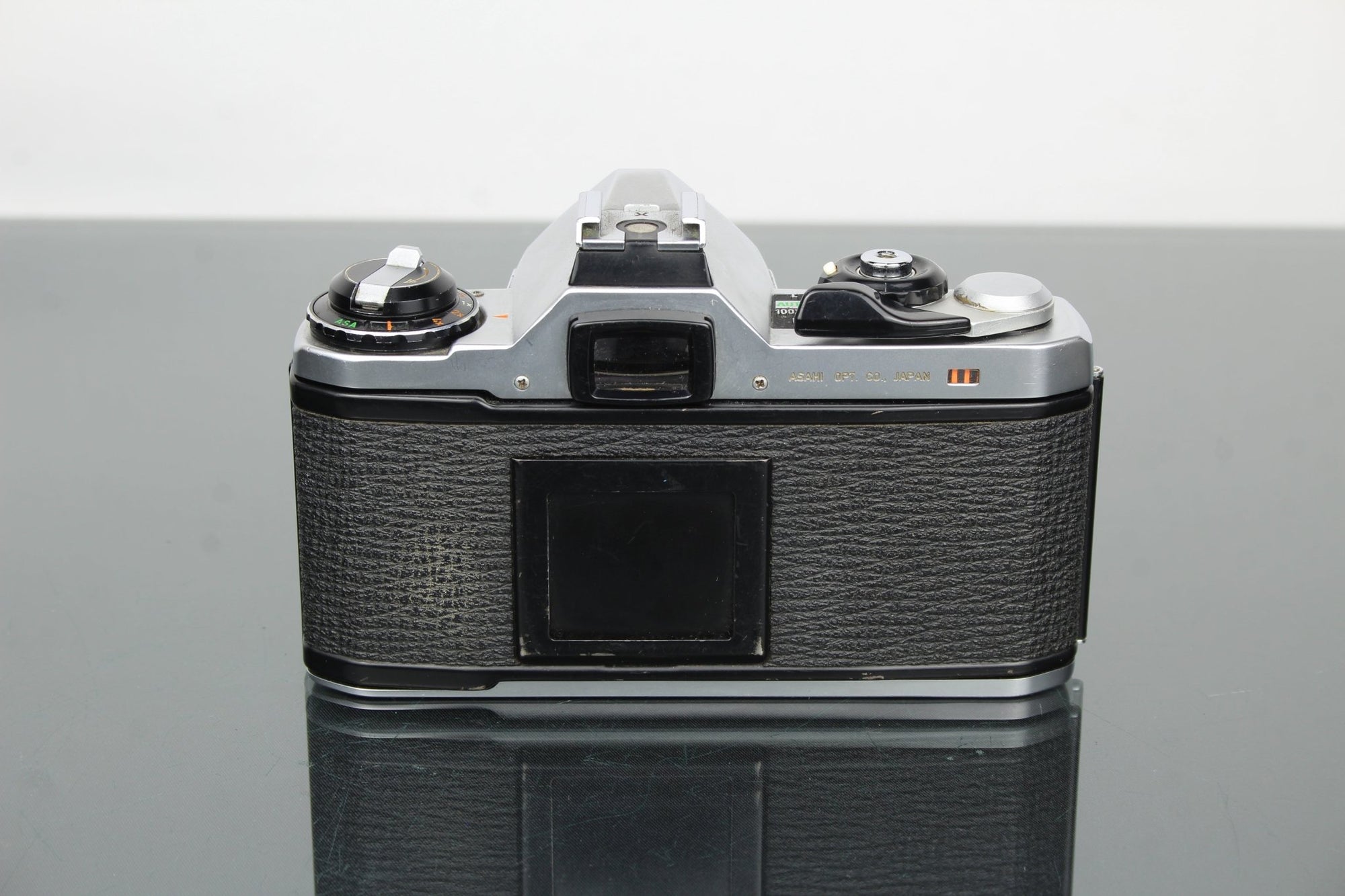 Pentax ME - Dutch|Thrift