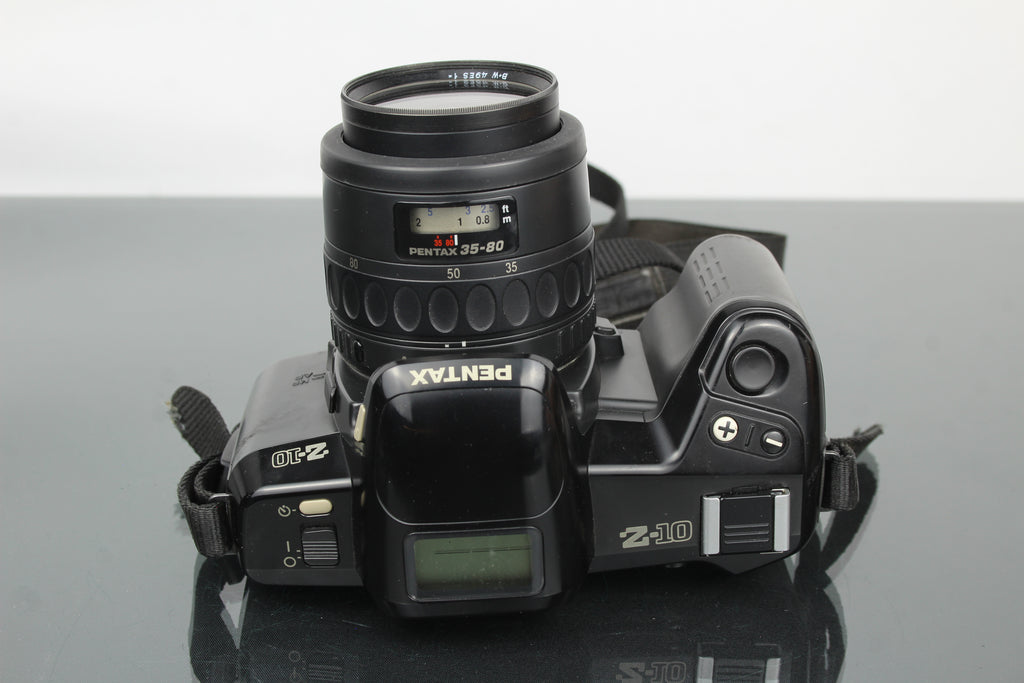 Pentax Z-10 + objetivo 1:4-5.6 35-80mm