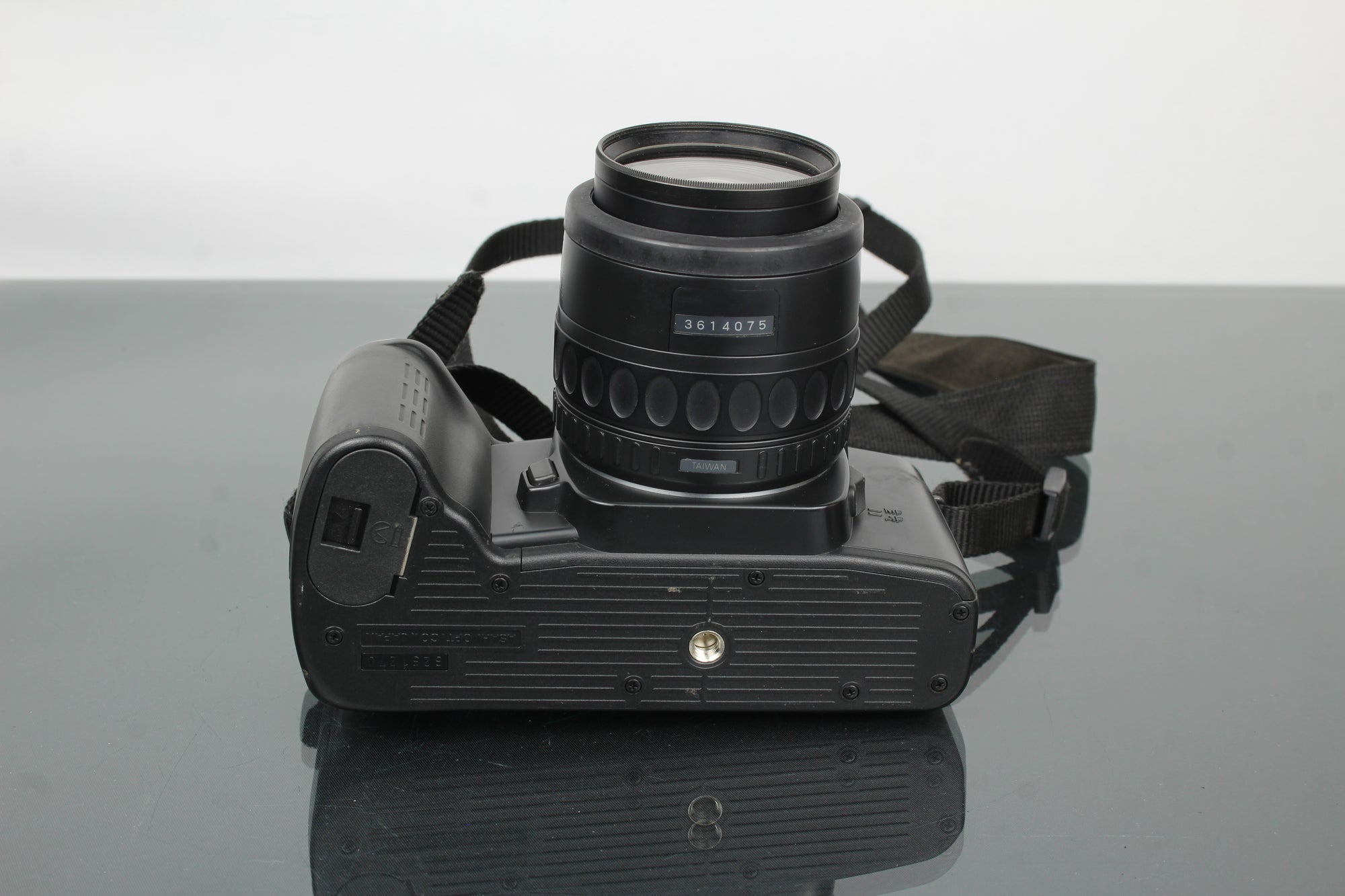 Pentax Z-10 + objetivo 1:4-5.6 35-80mm