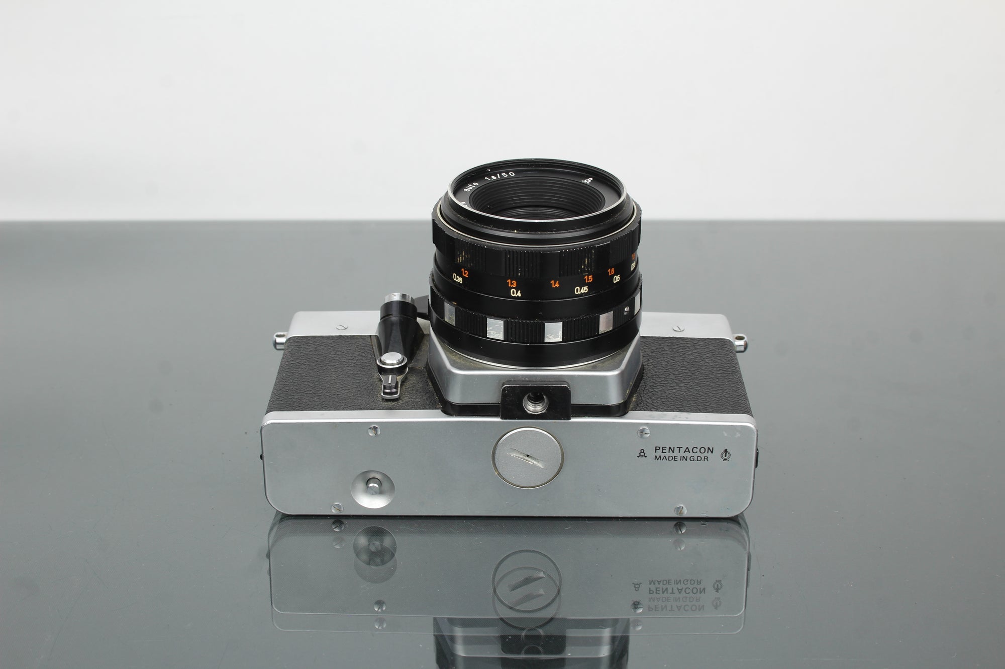 <tc>Praktica</tc> LTL + Lente Pentacon 1.8/50