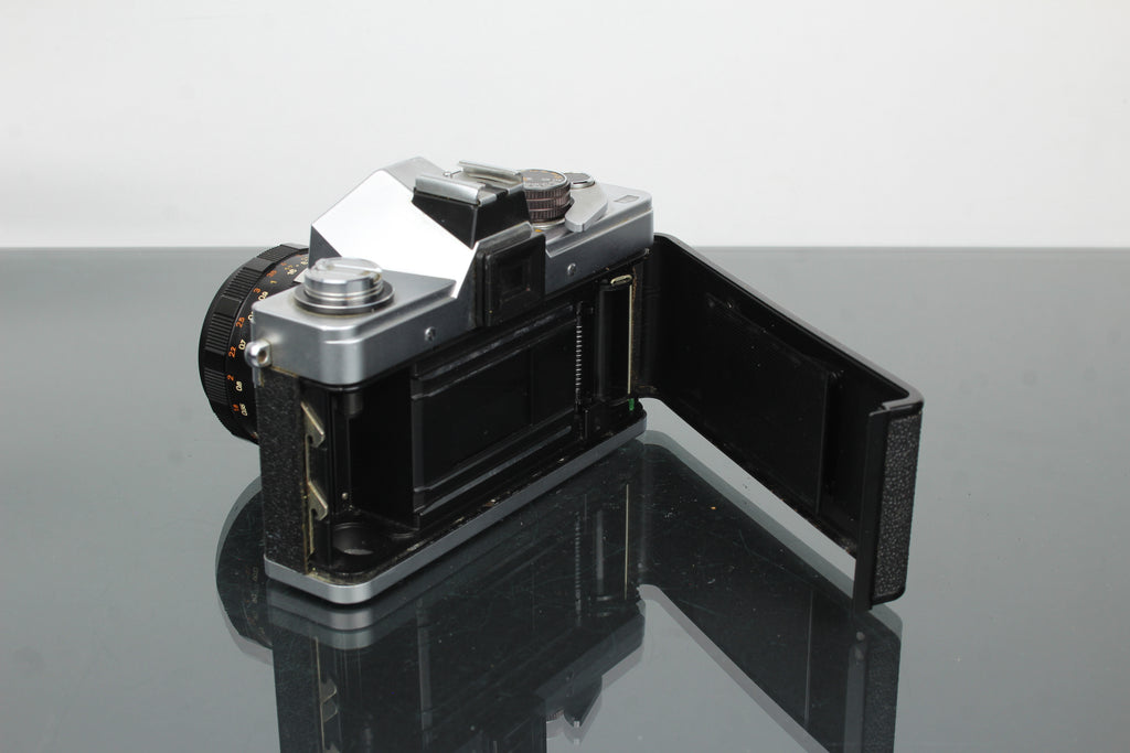 <tc>Praktica</tc> LTL + Lente Pentacon 1.8/50
