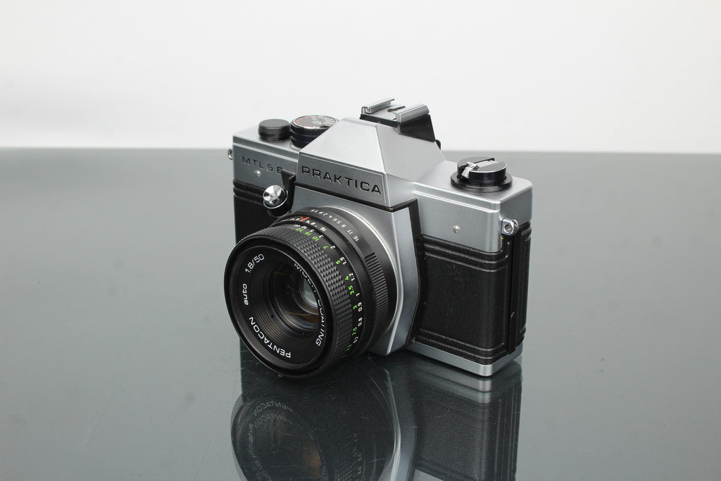 Praktica MLT 5 B + lente Pentacon auto 1.8/50 (montura M42)