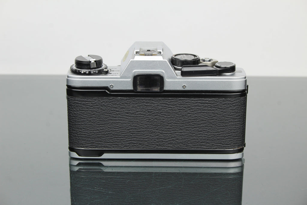 Olympus OM10 + lente OM Zuiko 50mm 1.8