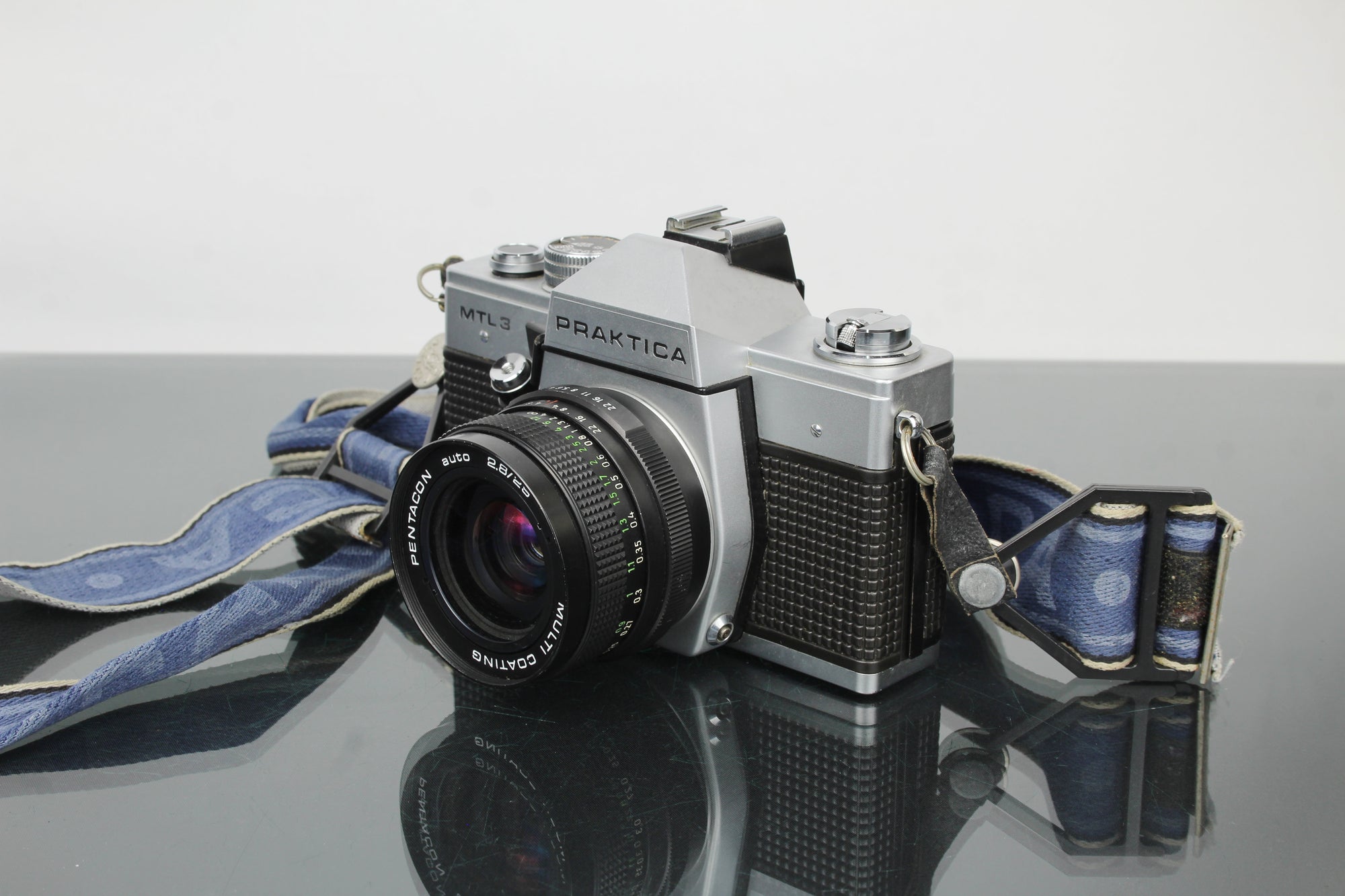 <tc>Praktica</tc> MTL 3 + lente Pentacon auto 2.8/29 M42