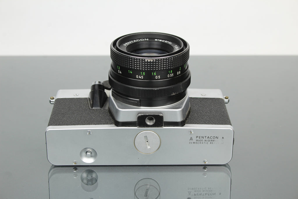 <tc>Praktica</tc> super TL2 + lente Pentacon eléctrica 50mm 1.8 M42