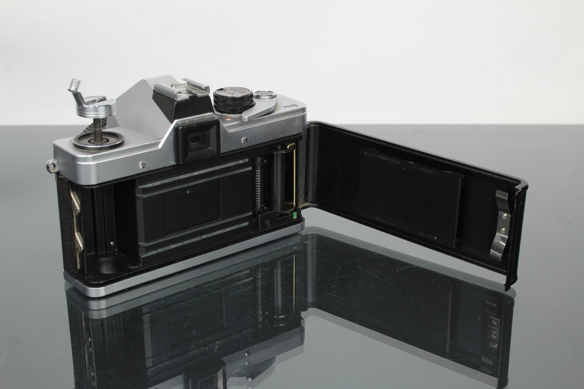 <tc>Praktica</tc> super TL2 + lente Pentacon eléctrica 50mm 1.8 M42