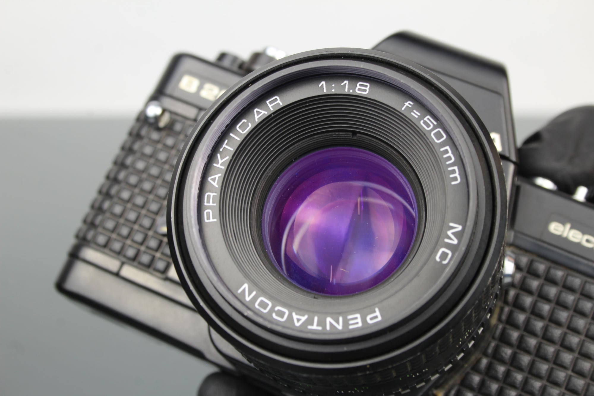 <tc>Praktica</tc> B200 electrónico +  <tc>Praktica</tc>r 50mm 1.8 lente
