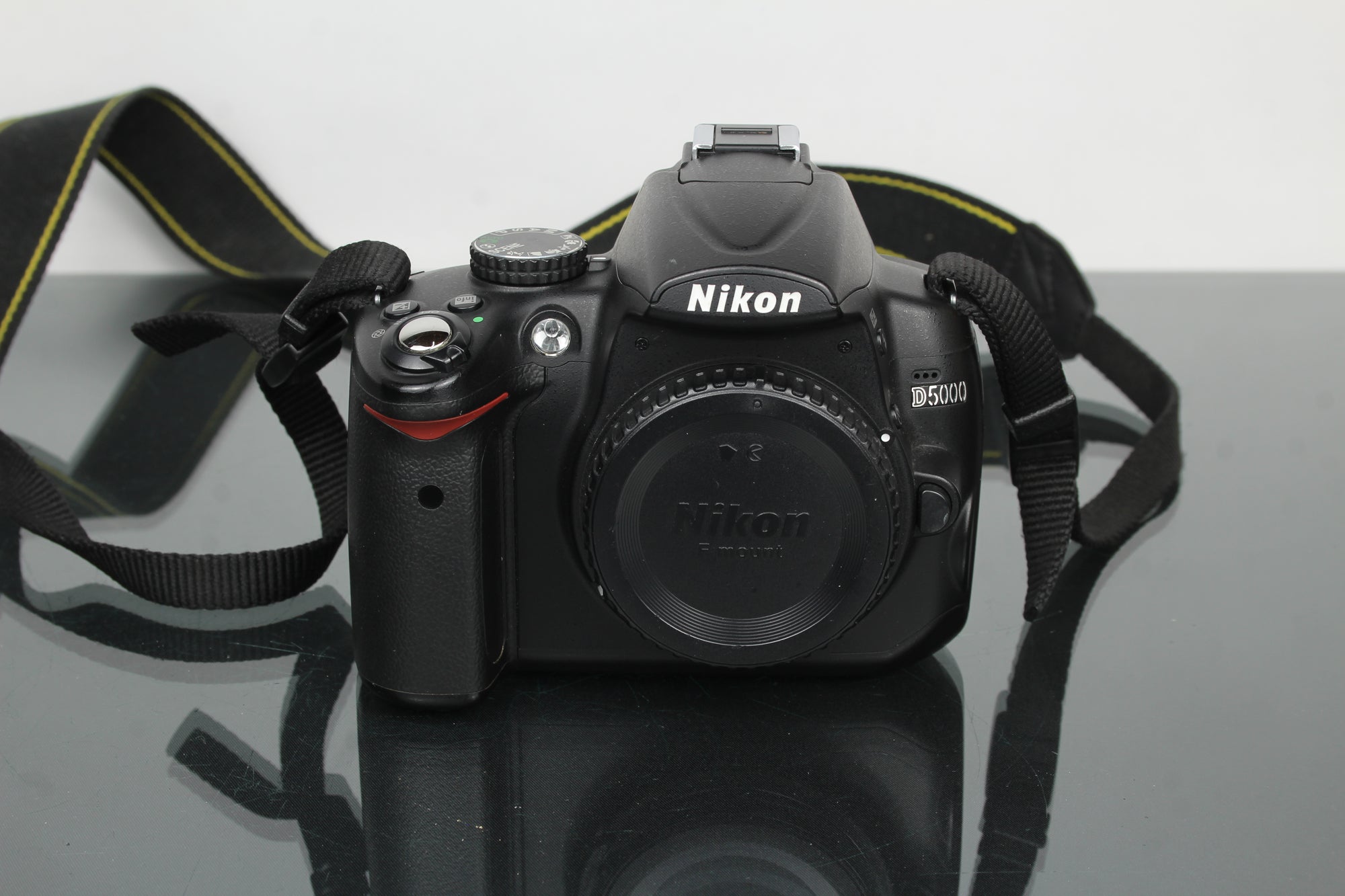 Nikon D5000