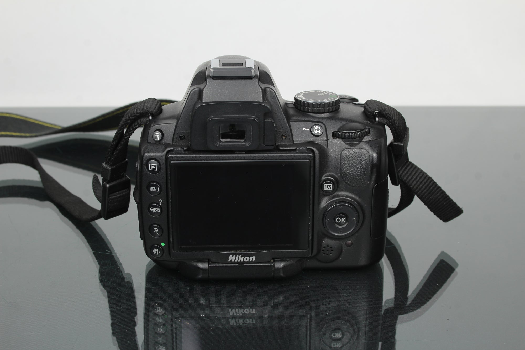 Nikon D5000