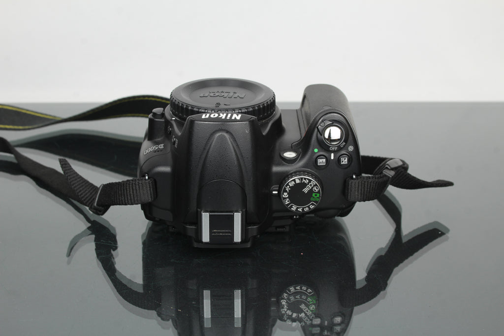 Nikon D5000