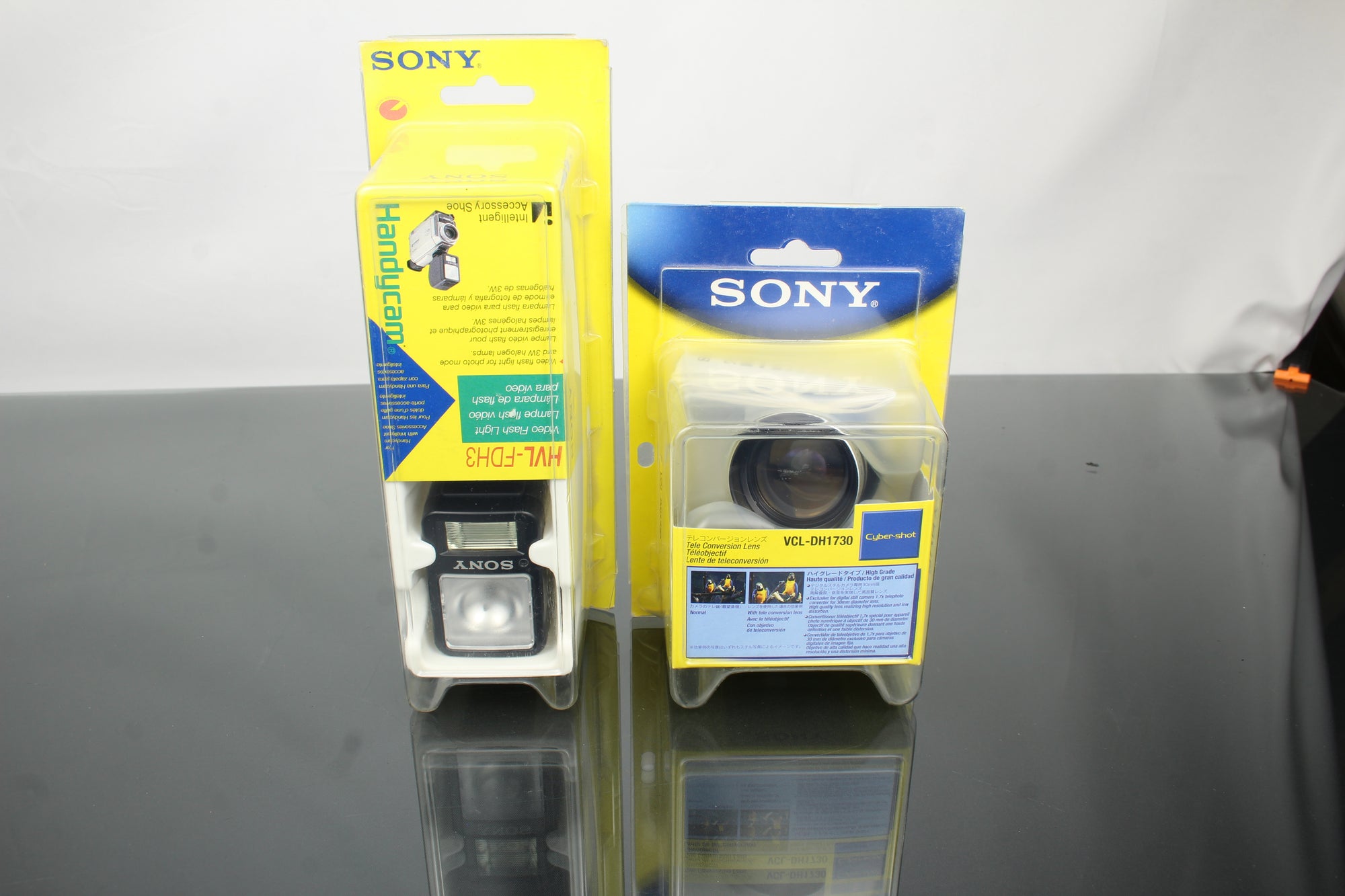 Sony HVL-FDH3 Flash + Lente de conversión tele Sony VCL-DH1730