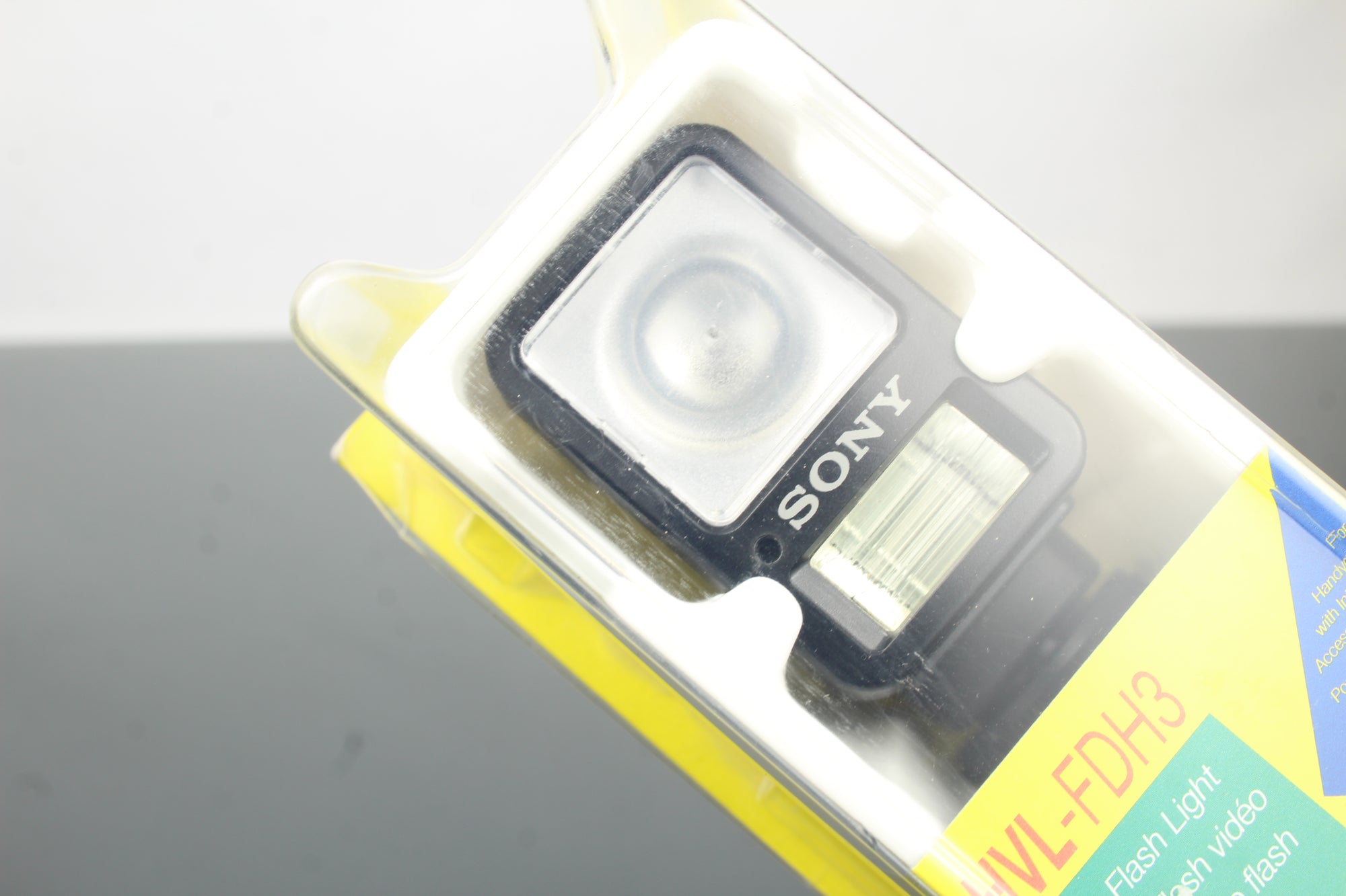 Sony HVL-FDH3 Flash + Lente de conversión tele Sony VCL-DH1730