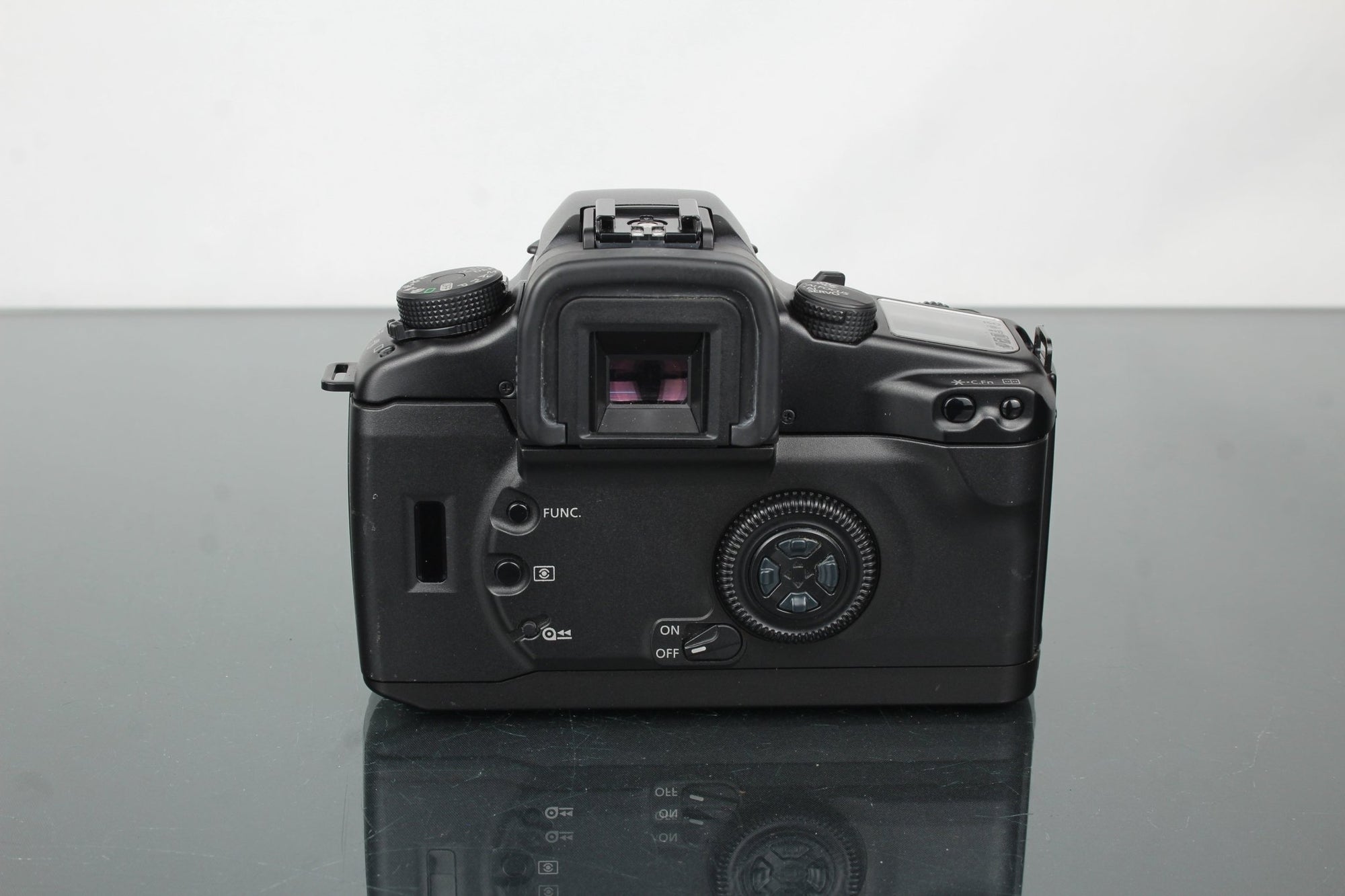 Canon EOS 30 + 35 - 80mm 1:4 - 5.6 Canon lens - Dutch|Thrift