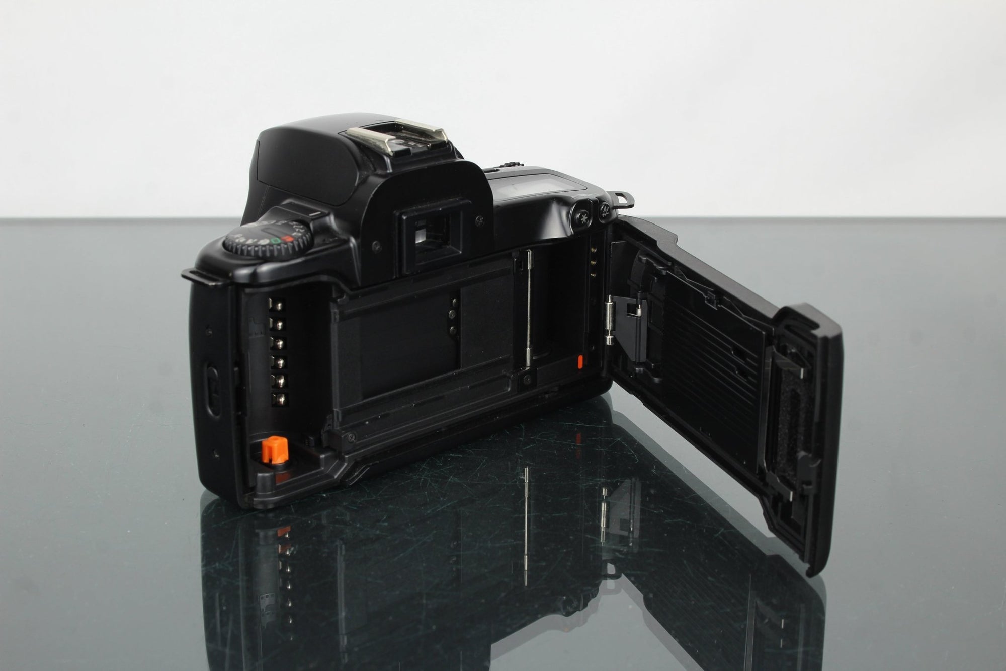 Canon EOS 500 - Dutch|Thrift