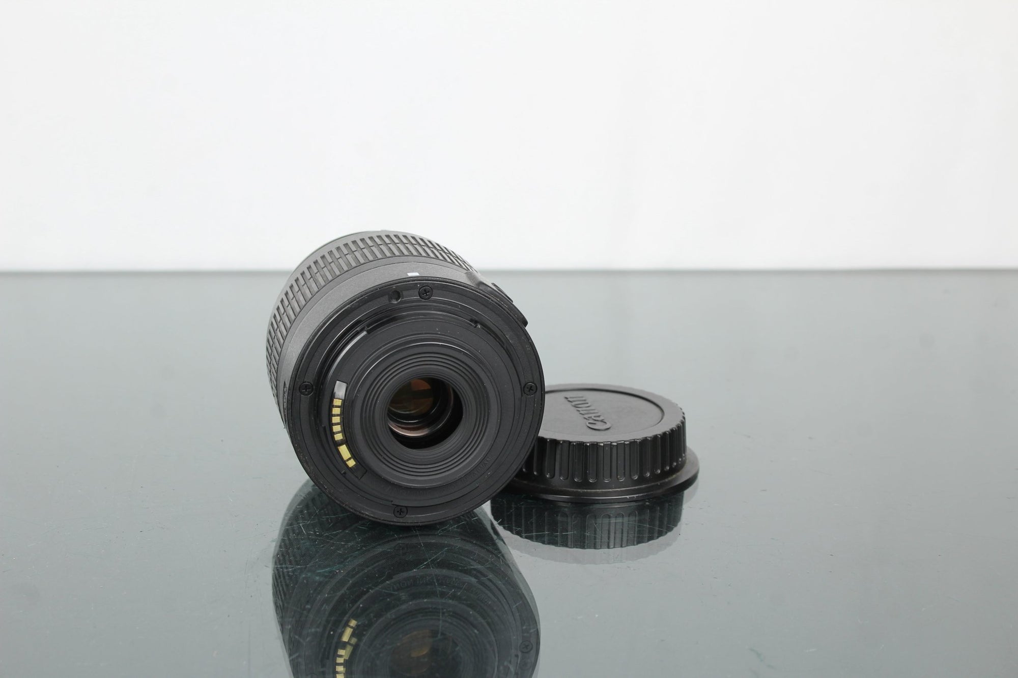Canon Zoom EF - S 18 - 55mm 1:3.5 - 5.6 III - Dutch|Thrift