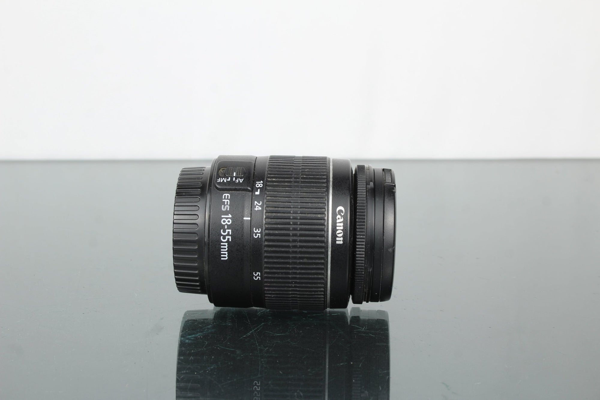 Canon Zoom EF - S 18 - 55mm 1:3.5 - 5.6 III - Dutch|Thrift