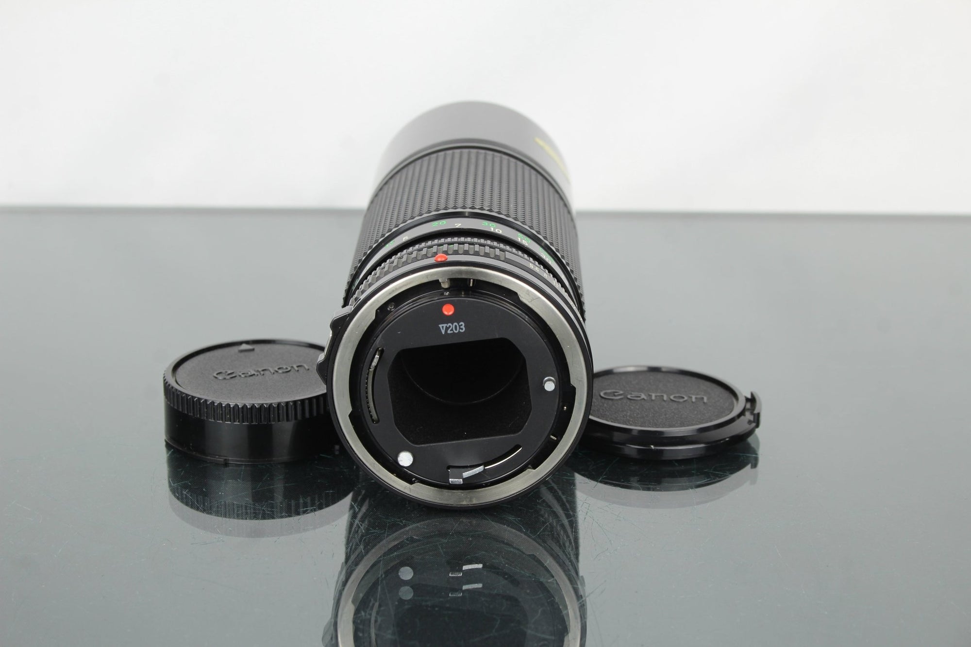 Canon Zoom Lens FD 100 - 200mm 1:5.6 - Canon FD Mount - Dutch|Thrift
