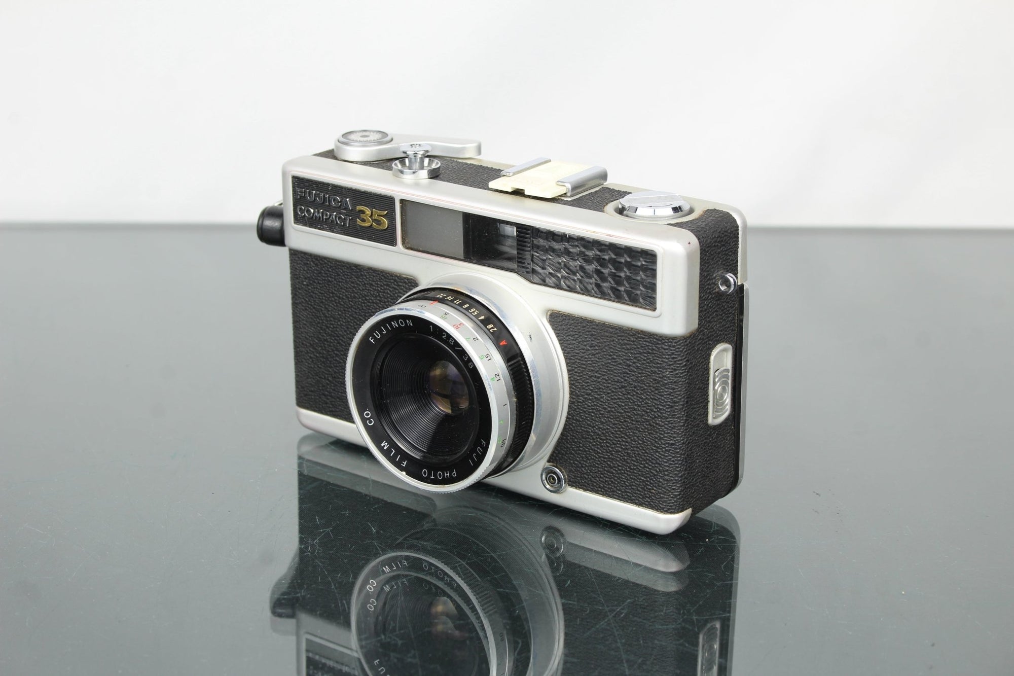 Fujica Compact 35 - Dutch|Thrift