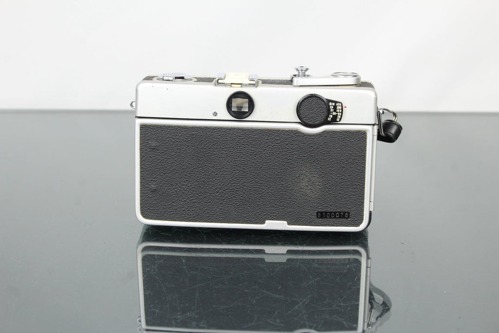 Fujica Compact 35 - Dutch|Thrift
