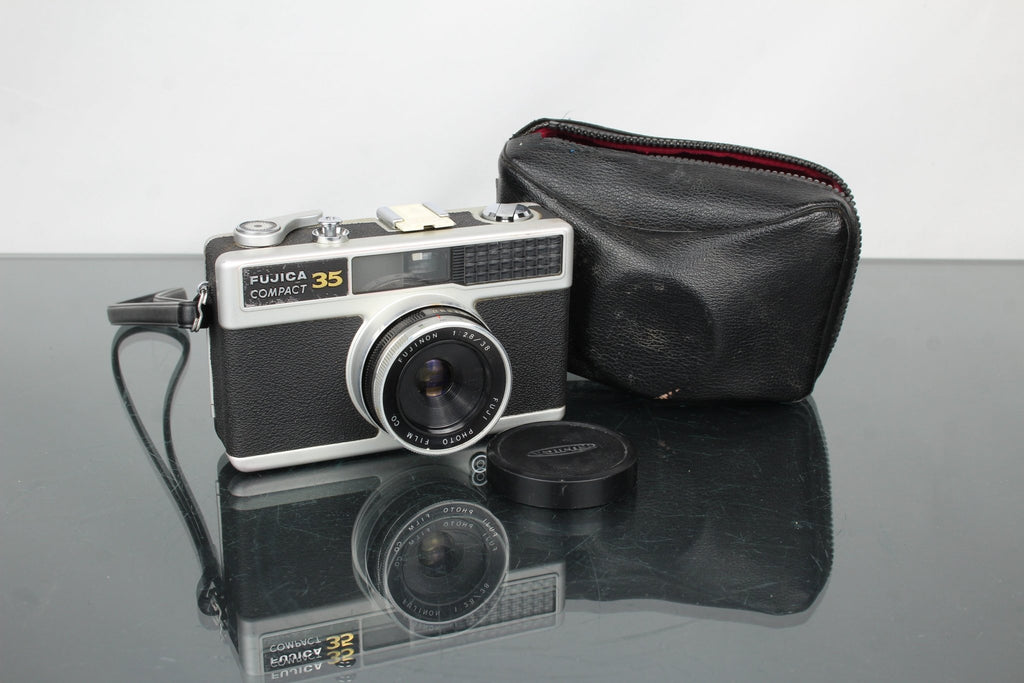 Fujica Compact 35 - Dutch|Thrift