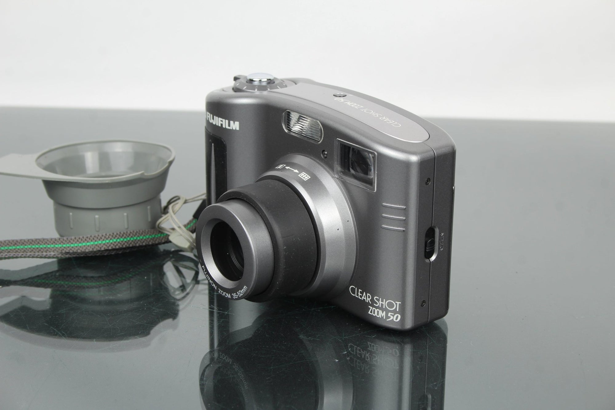Fujifilm ClearShot Zoom50 - Dutch|Thrift