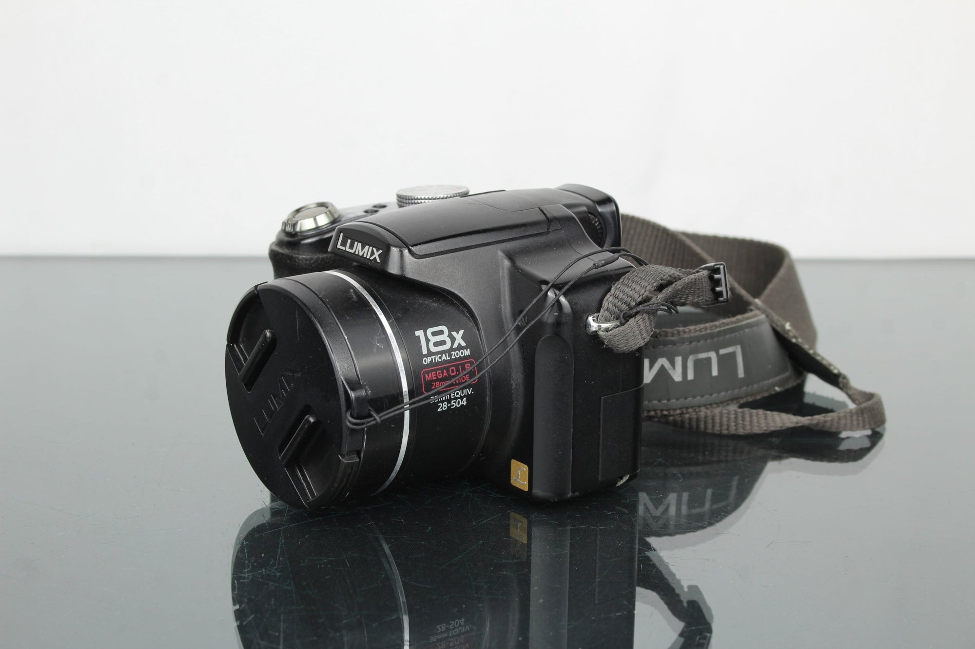 Lumix DMC - FZ18 - Dutch|Thrift