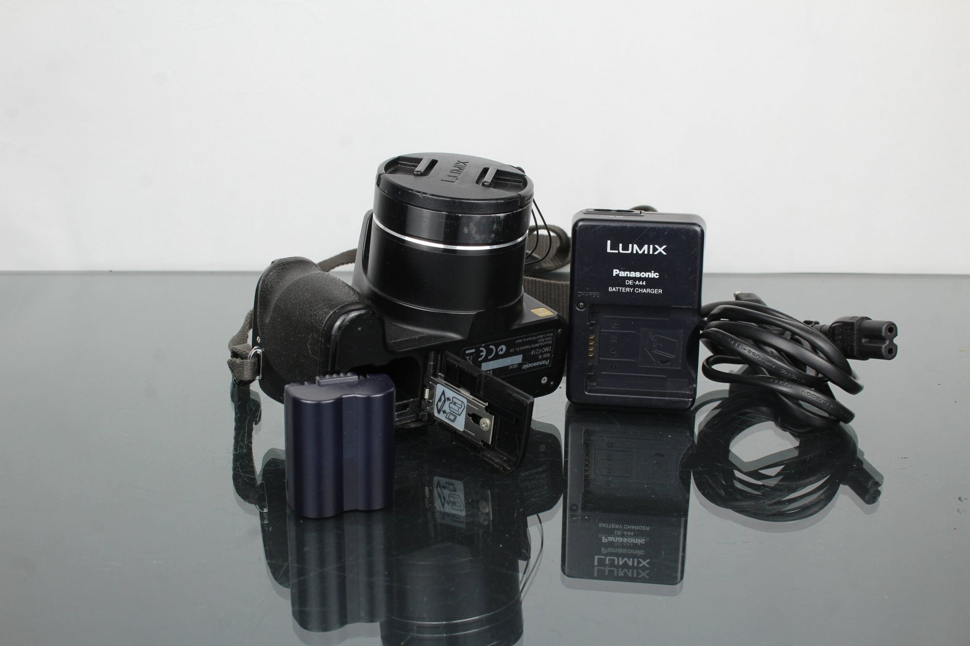 Lumix DMC - FZ18 - Dutch|Thrift