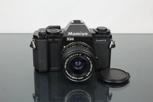 Mamiya ZM quartz + Mamiya - Sekor 1:3.5 28mm lens - Dutch|Thrift