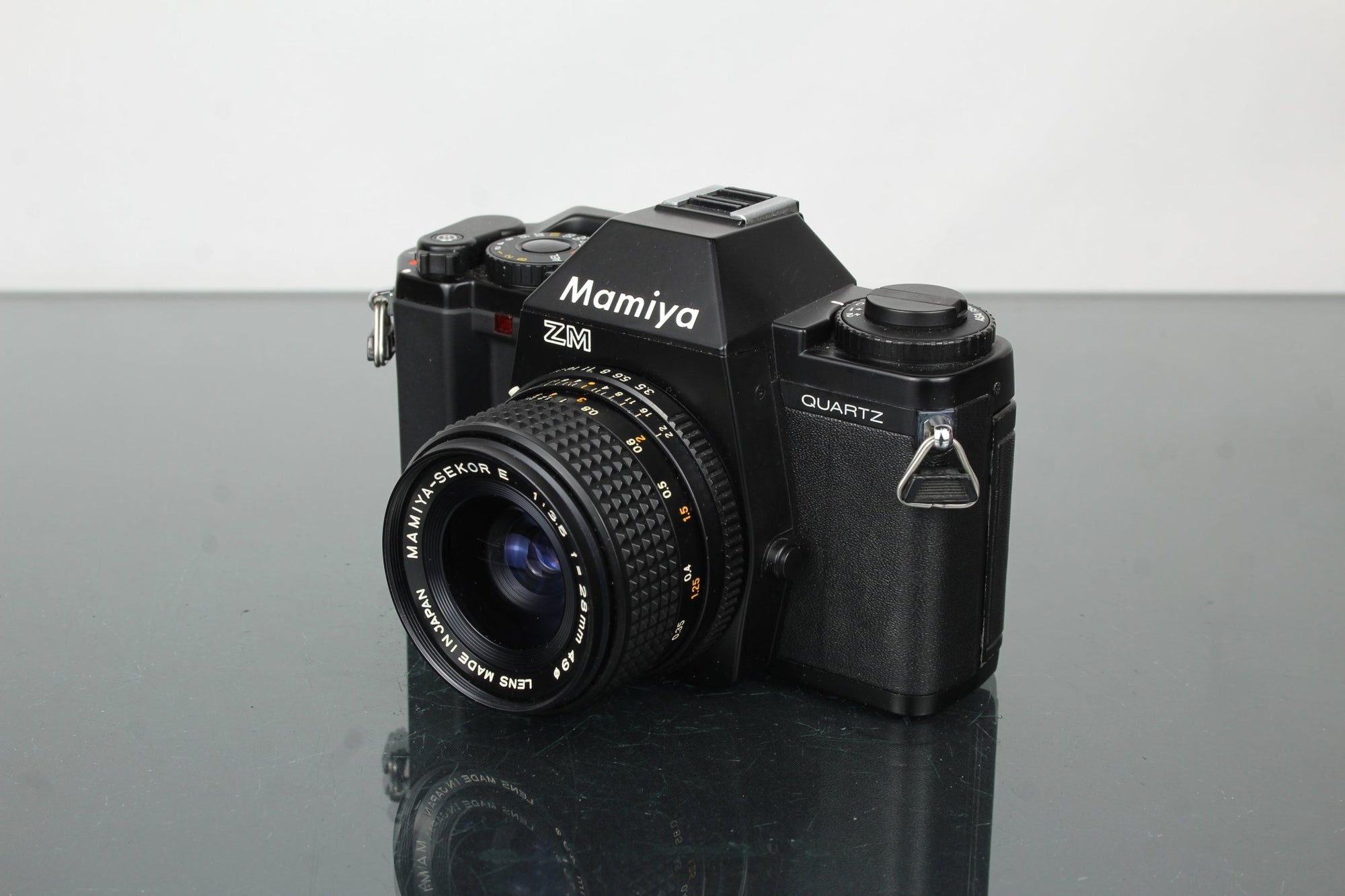 Mamiya ZM quartz + Mamiya - Sekor 1:3.5 28mm lens - Dutch|Thrift