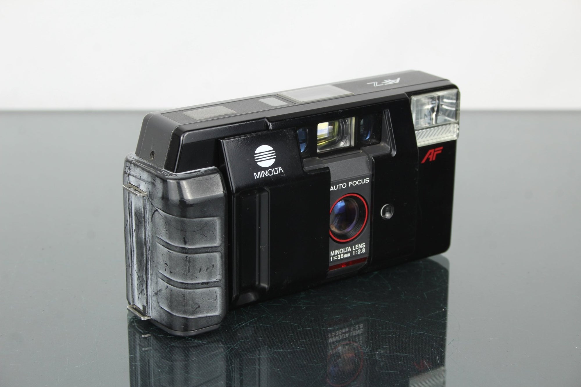 Minolta AF Z - Dutch|Thrift