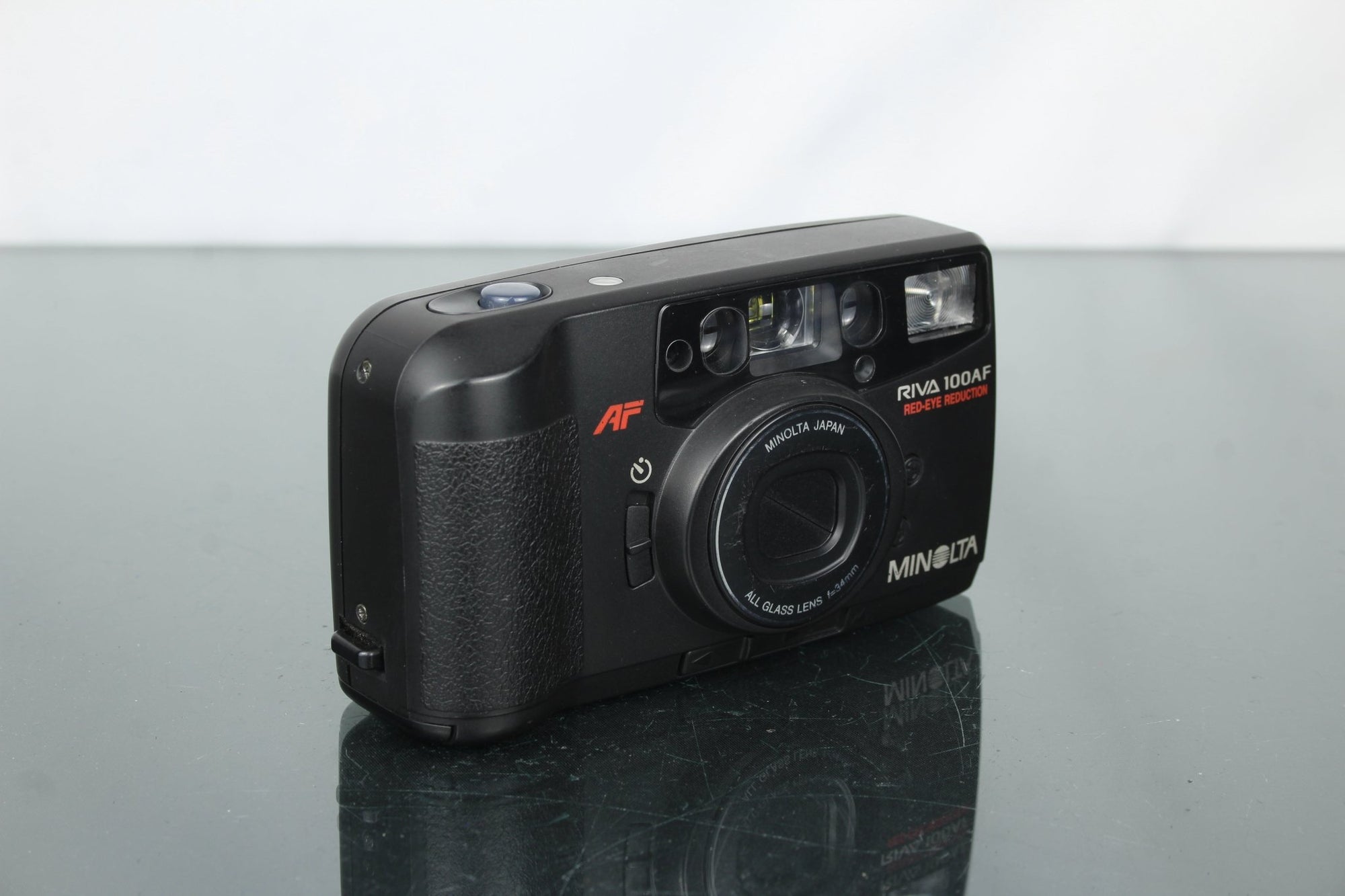 Minolta Riva 100 AF - Dutch|Thrift