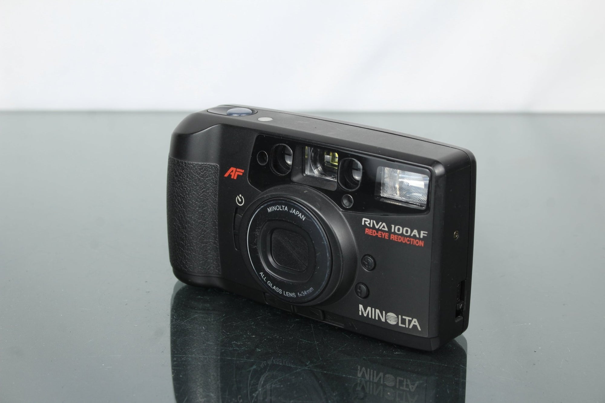 Minolta Riva 100 AF - Dutch|Thrift