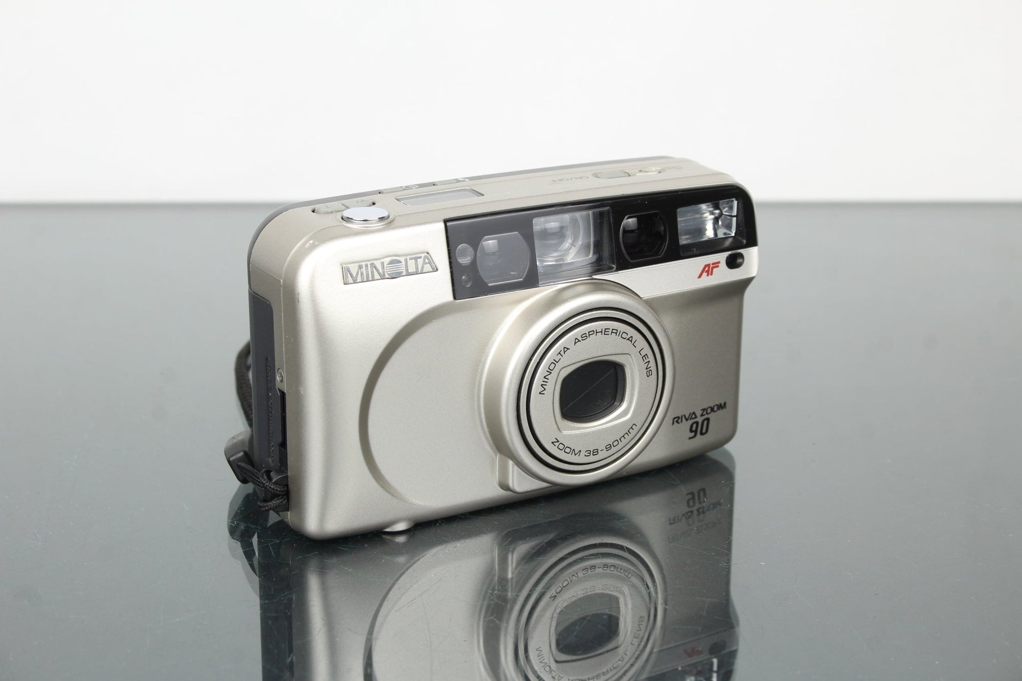 Minolta Riva Zoom 90 - Dutch|Thrift