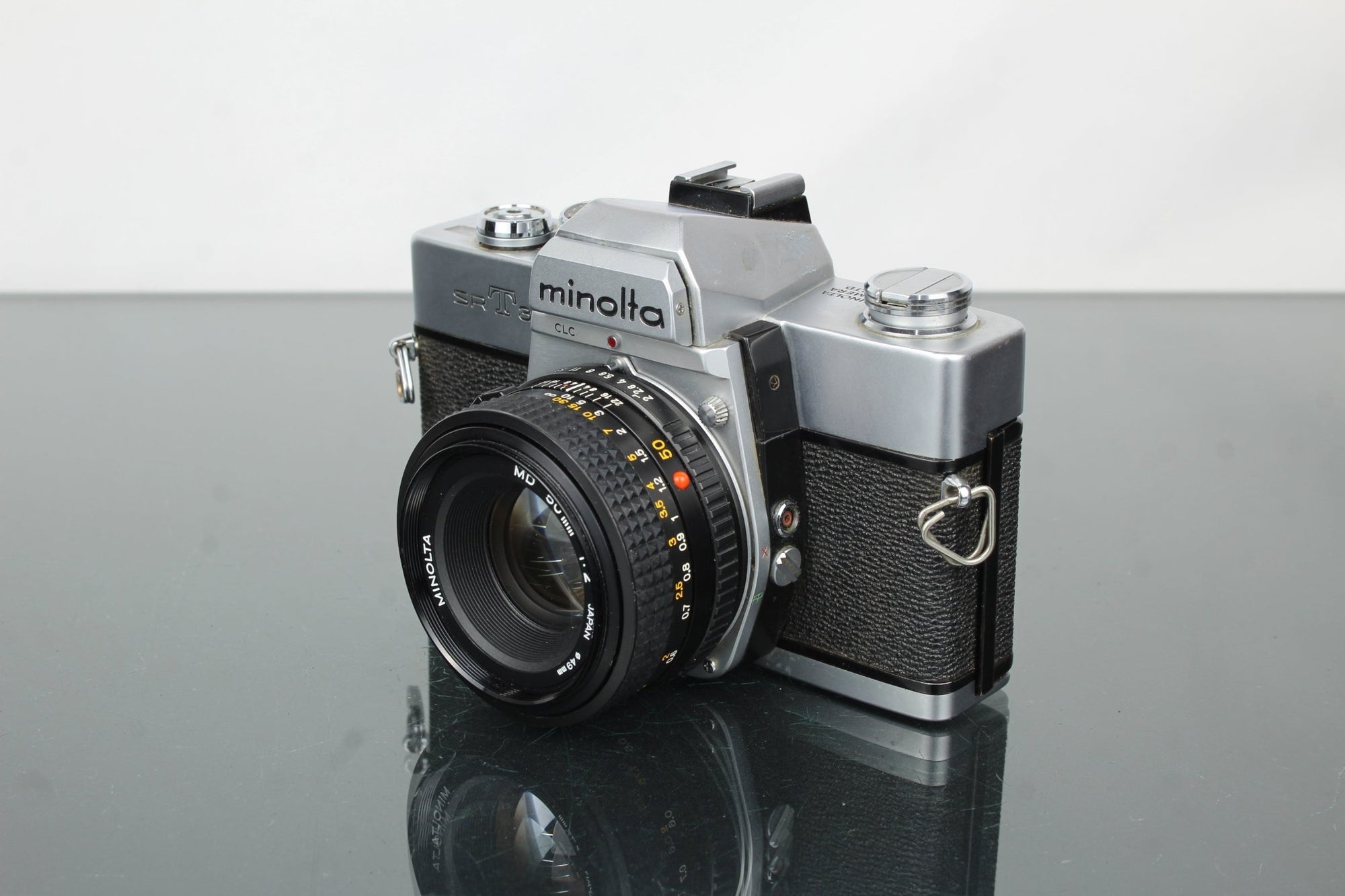 Minolta SR T 303 + Minolta 50mm 1:2 lens - Dutch|Thrift