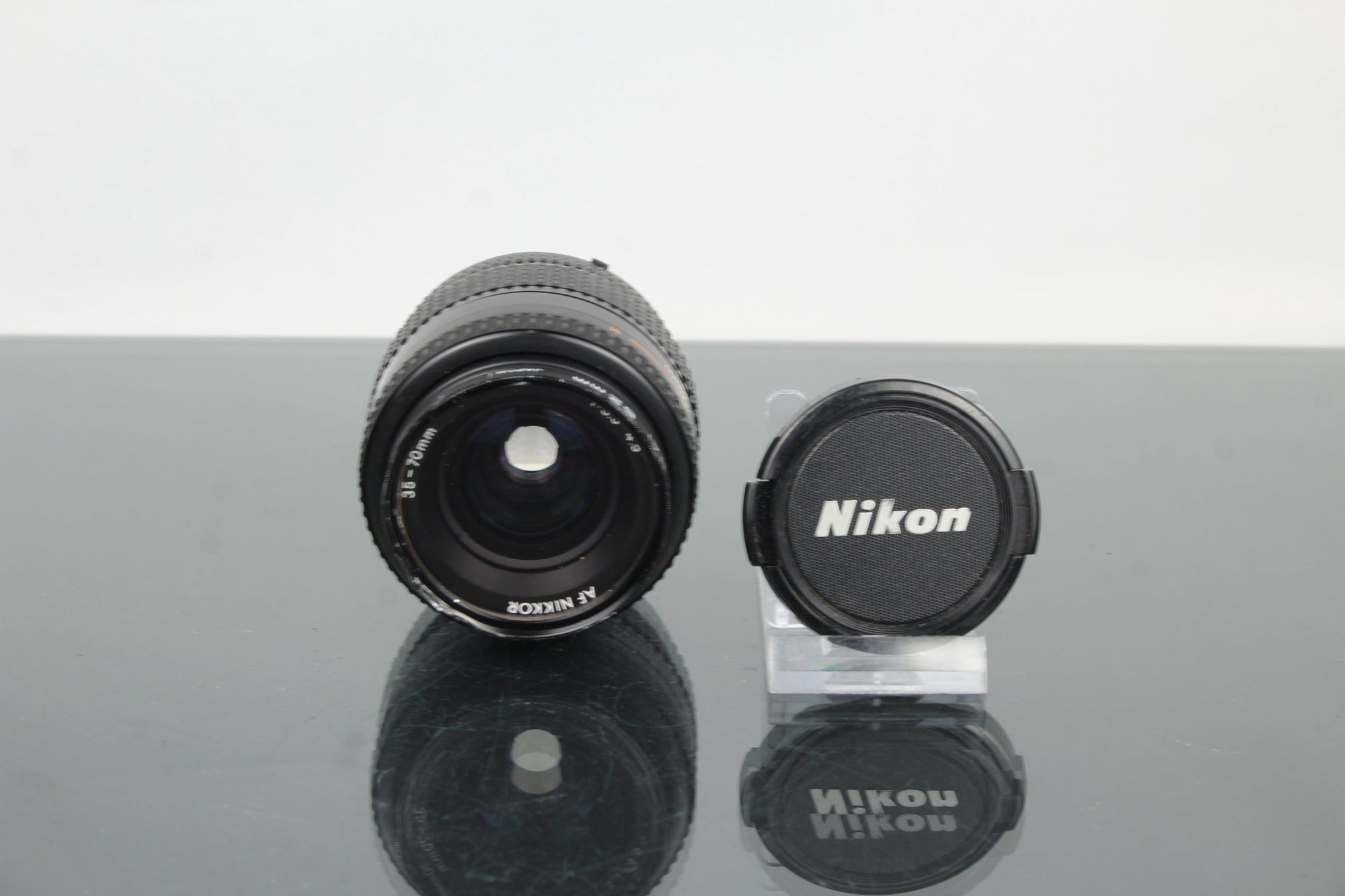 Nikon AF Nikkor 35 - 70mm 1:3.3 - 4.5 (F - mount) - Dutch|Thrift