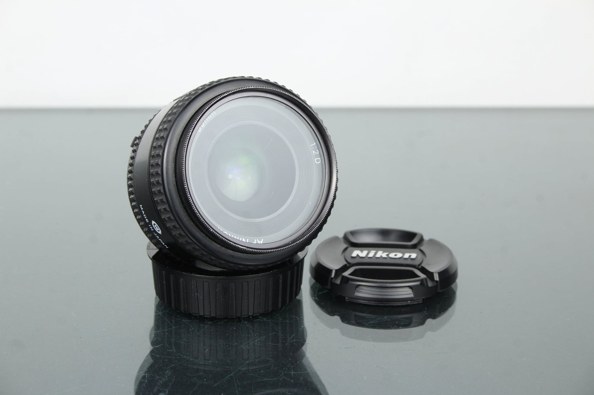 Nikon AF Nikkor 35mm 1:2 - Dutch|Thrift