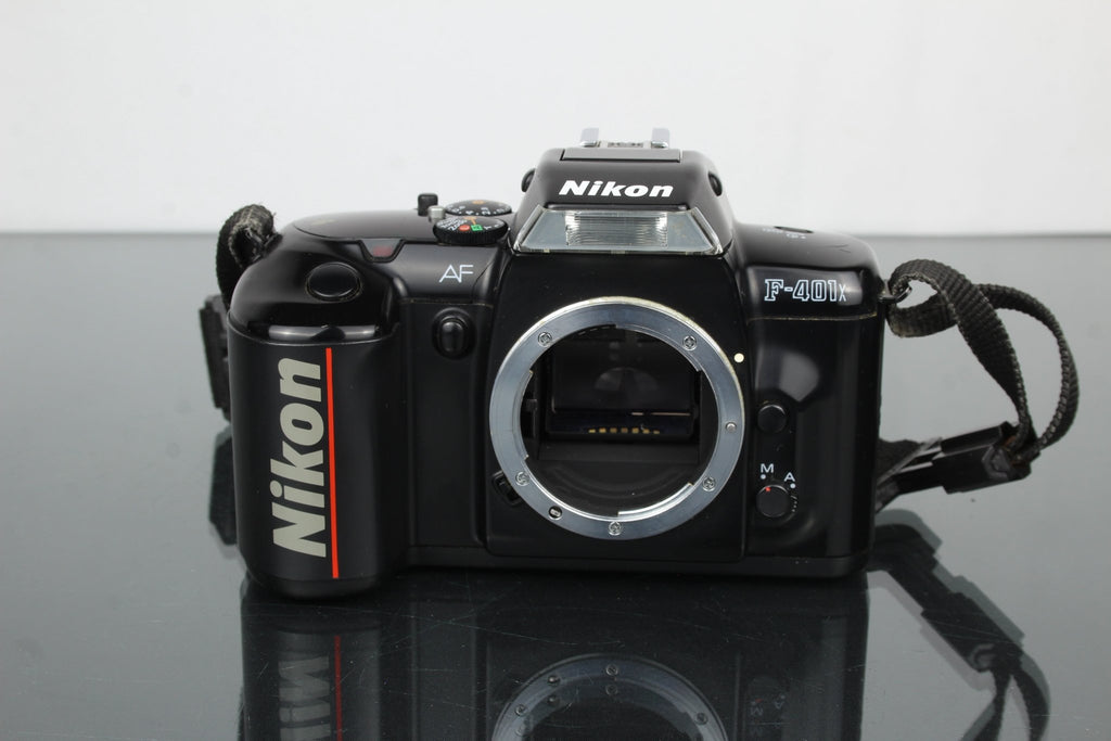 Nikon F - 401x - Dutch|Thrift