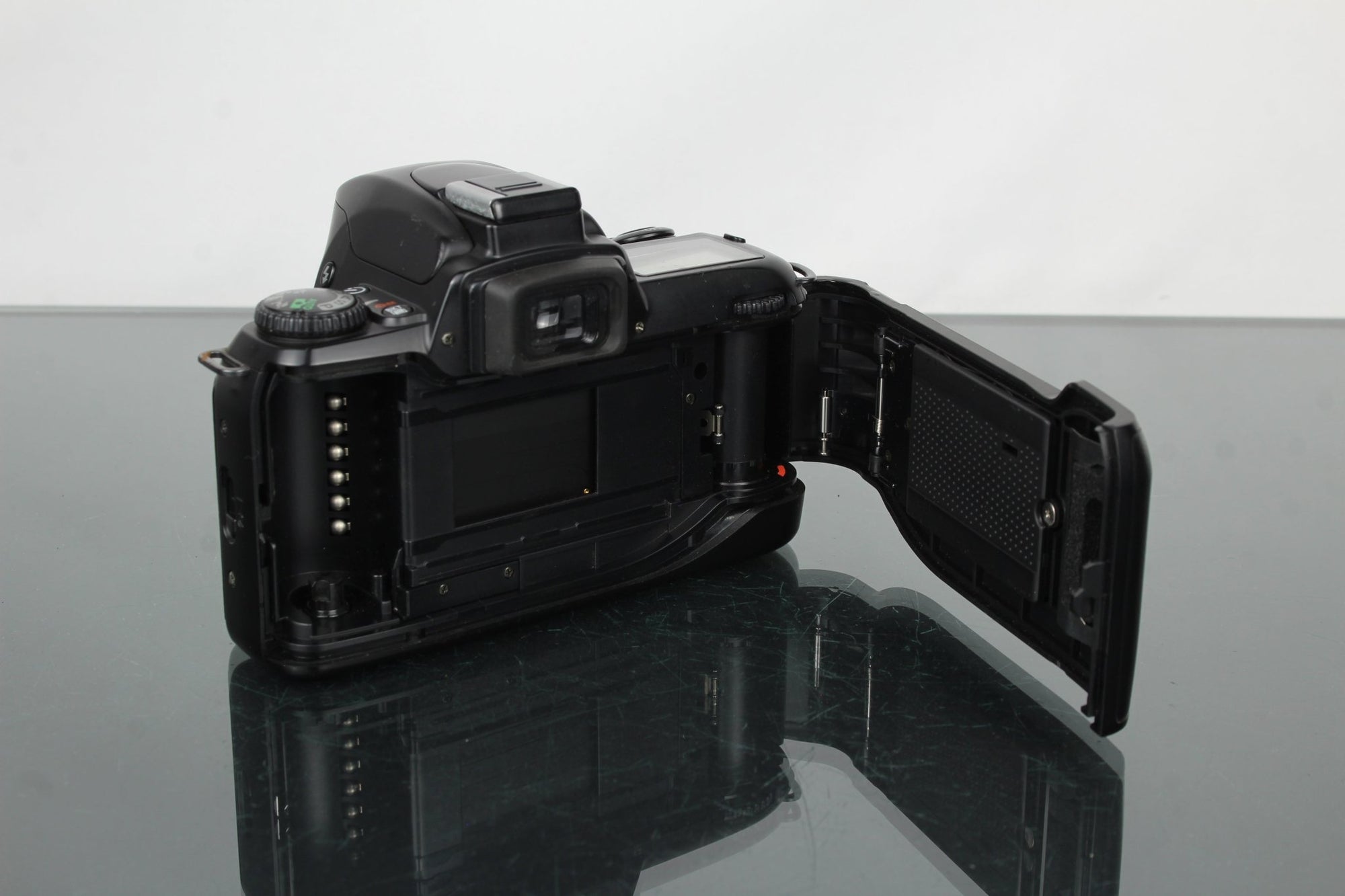 Nikon F65 - Dutch|Thrift