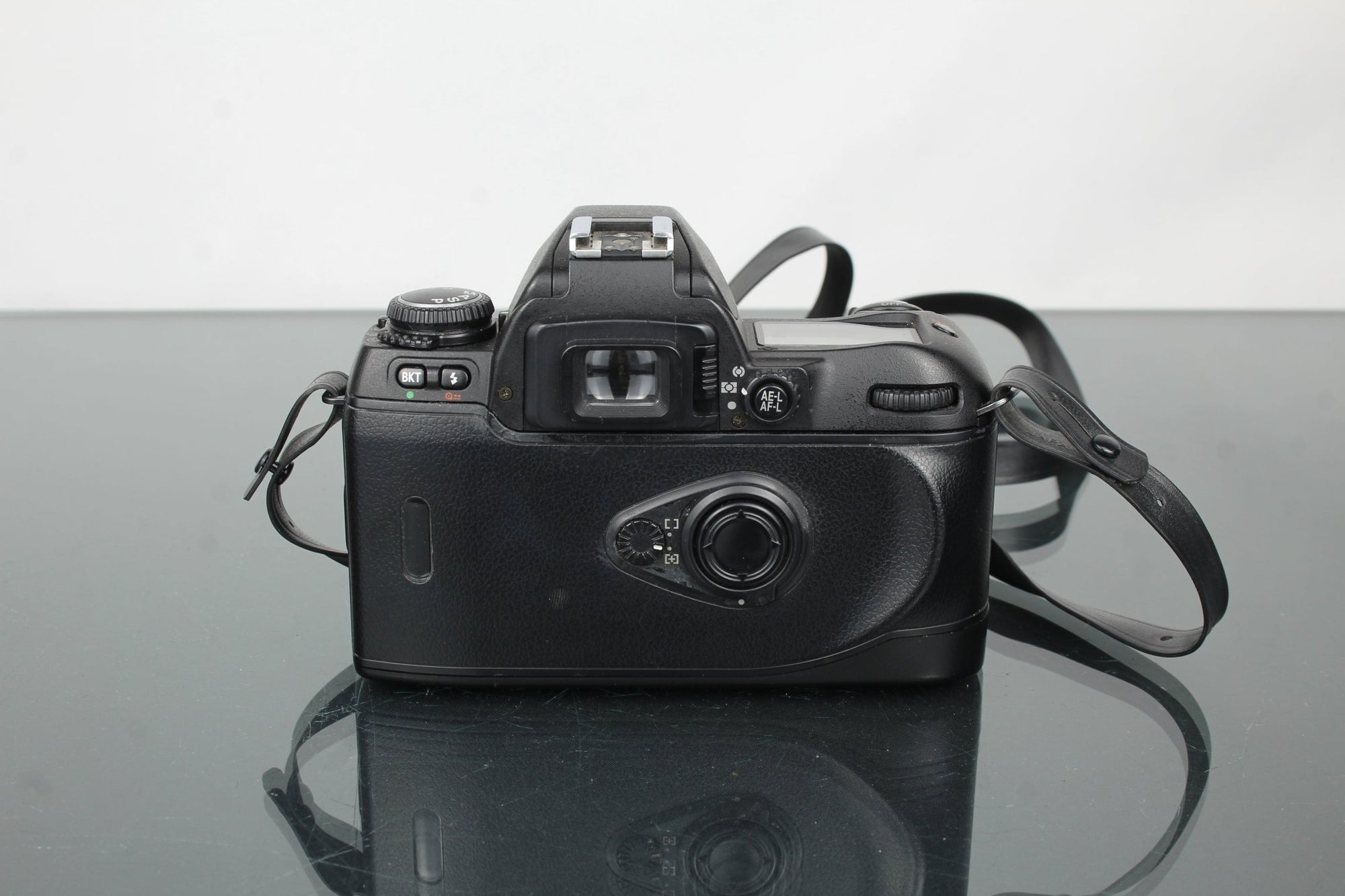 Nikon F80 + Nikon 35 - 80mm 1:4 - 5.6 lens - Dutch|Thrift