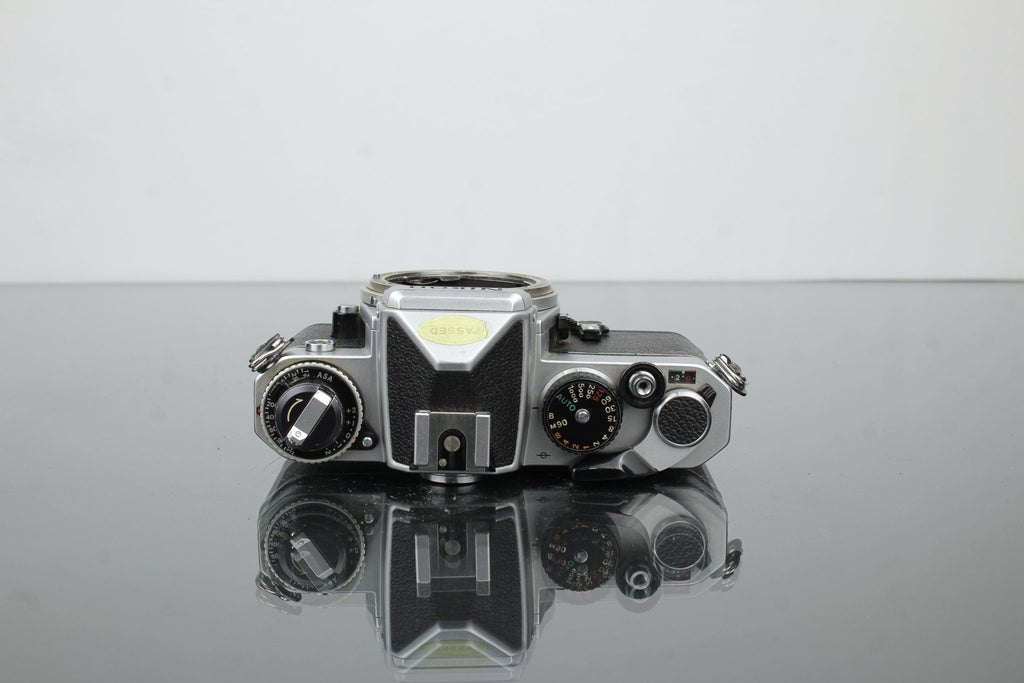 Nikon FE - Dutch|Thrift