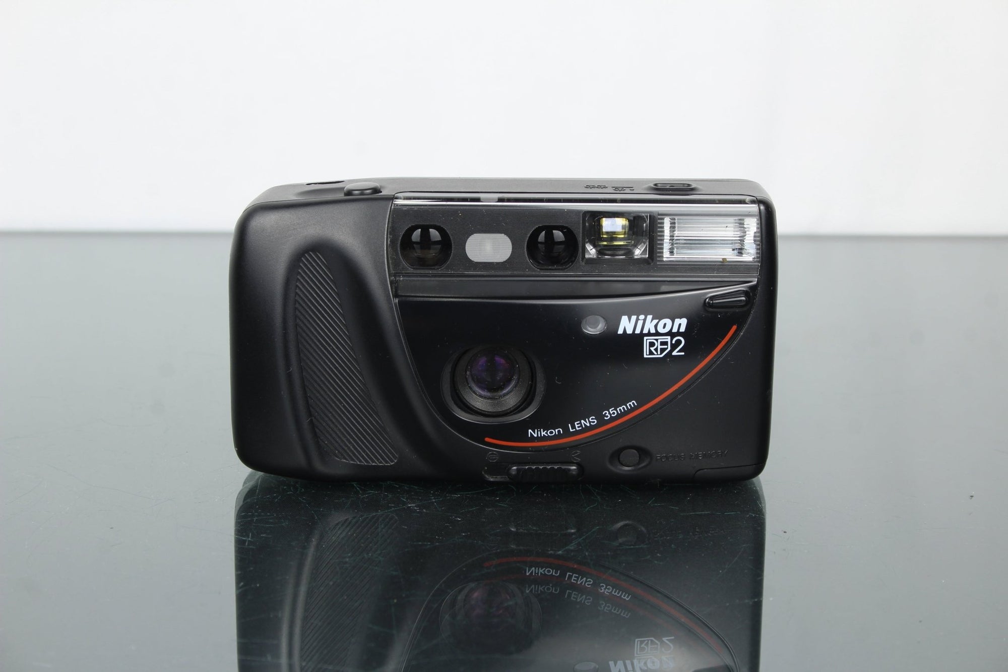 Nikon RF 2 - Dutch|Thrift