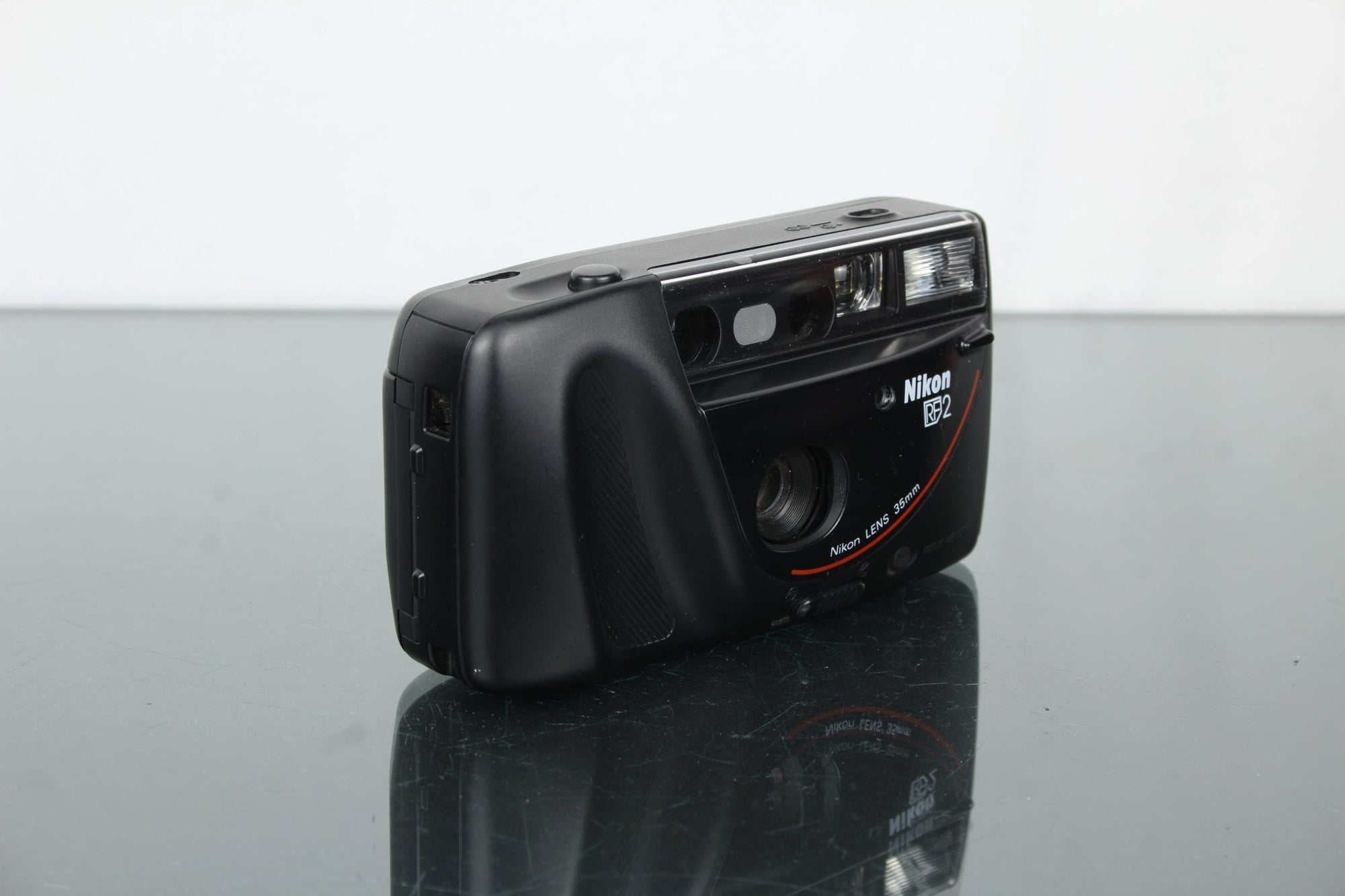 Nikon RF 2 - Dutch|Thrift