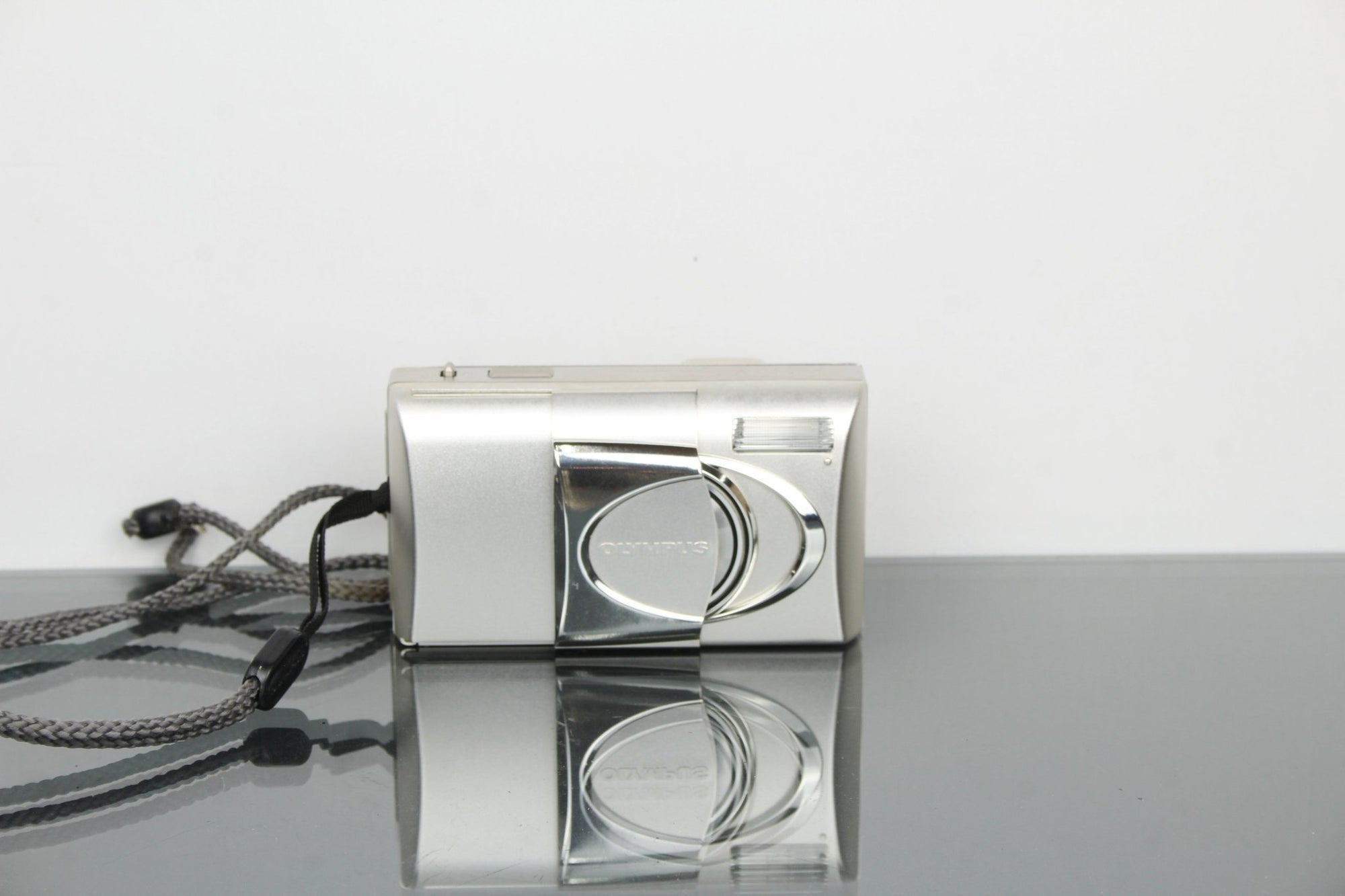 Olympus Mju - V All weather - Dutch|Thrift