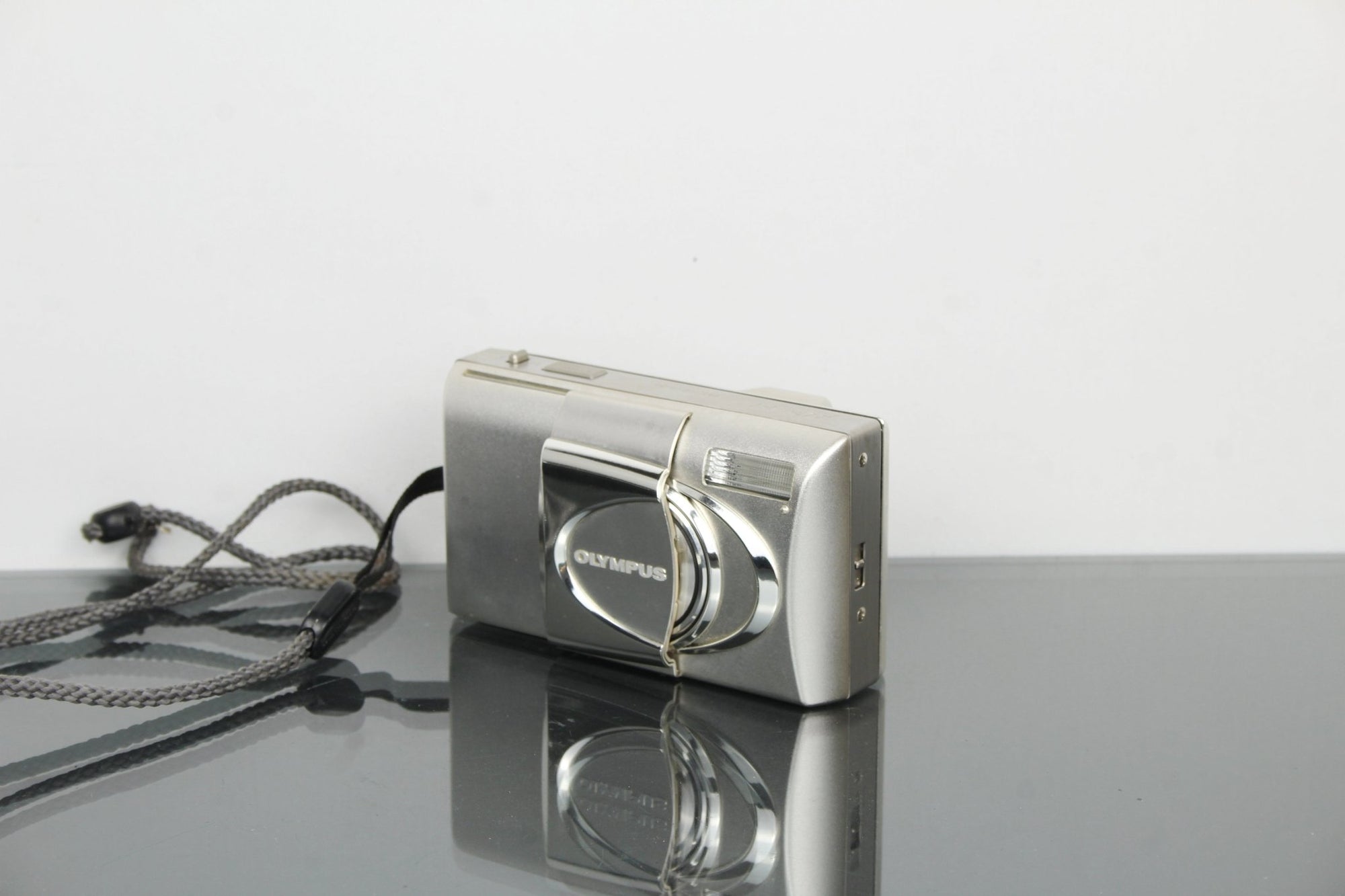 Olympus Mju - V All weather - Dutch|Thrift