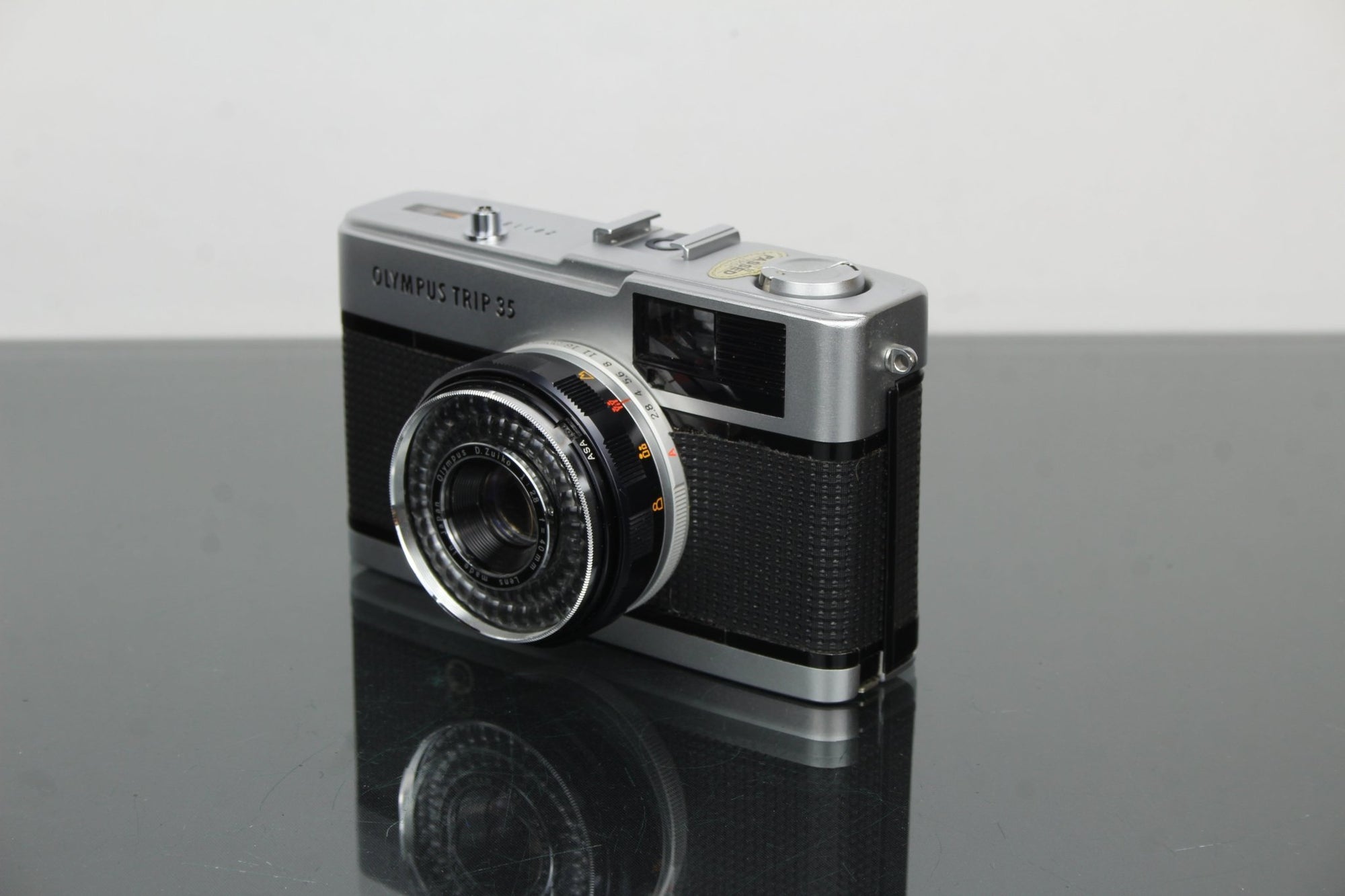 Olympus Trip 35 - Dutch|Thrift
