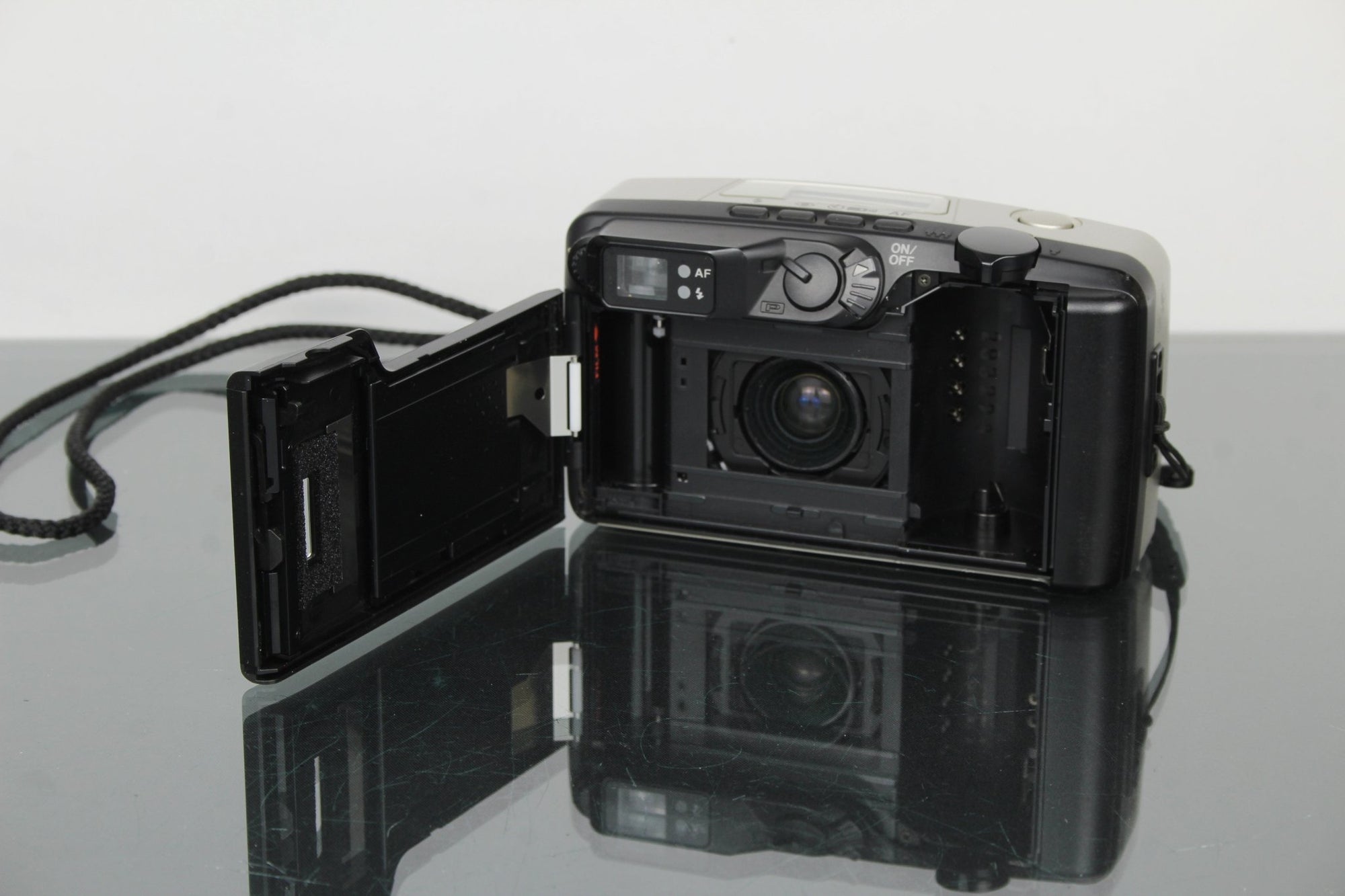 Pentax Espio 140M - Dutch|Thrift