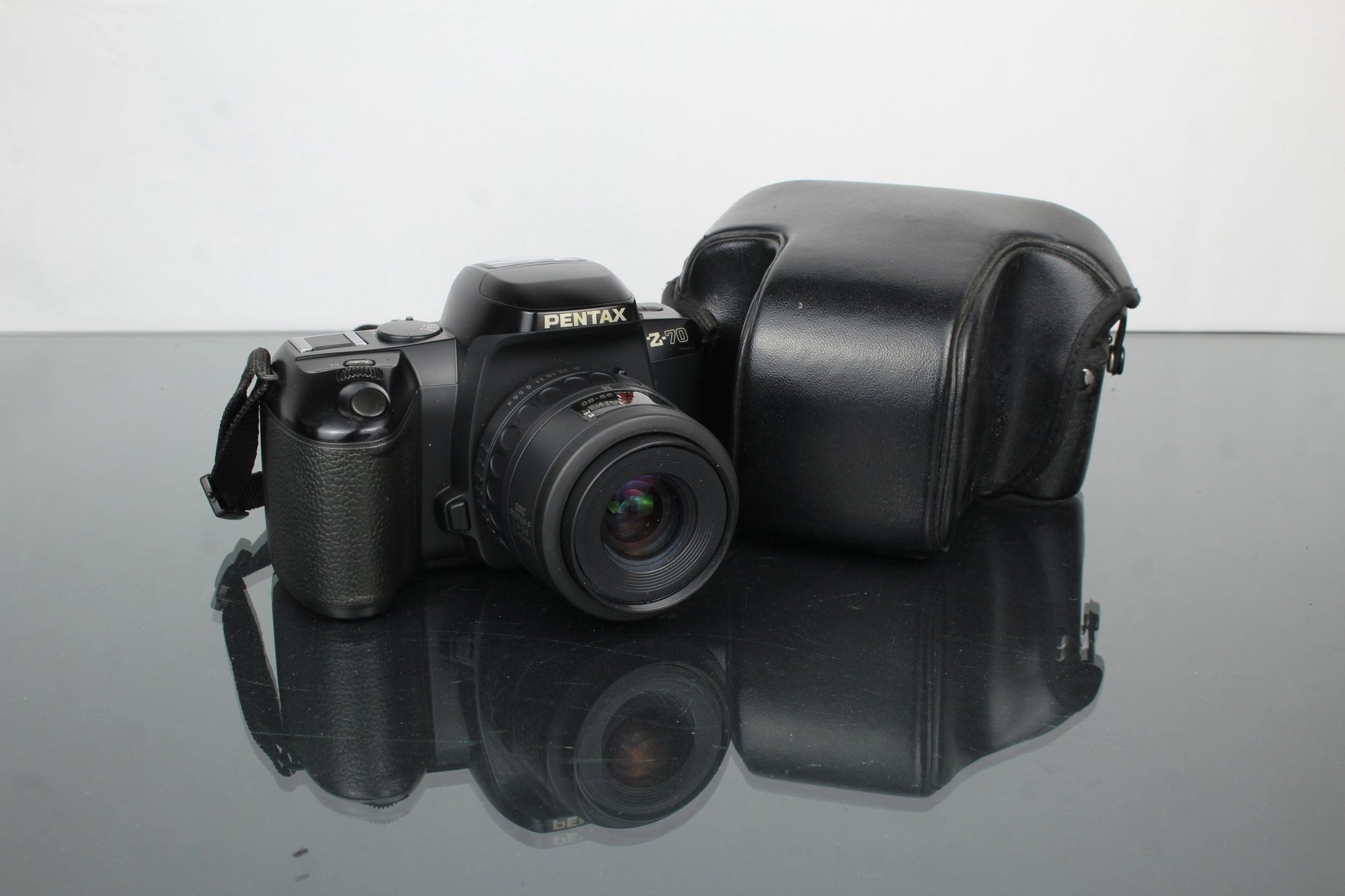 Pentax Z - 70 + SMC Pentax - F 1:4 - 5.6 35 - 80mm - Dutch|Thrift