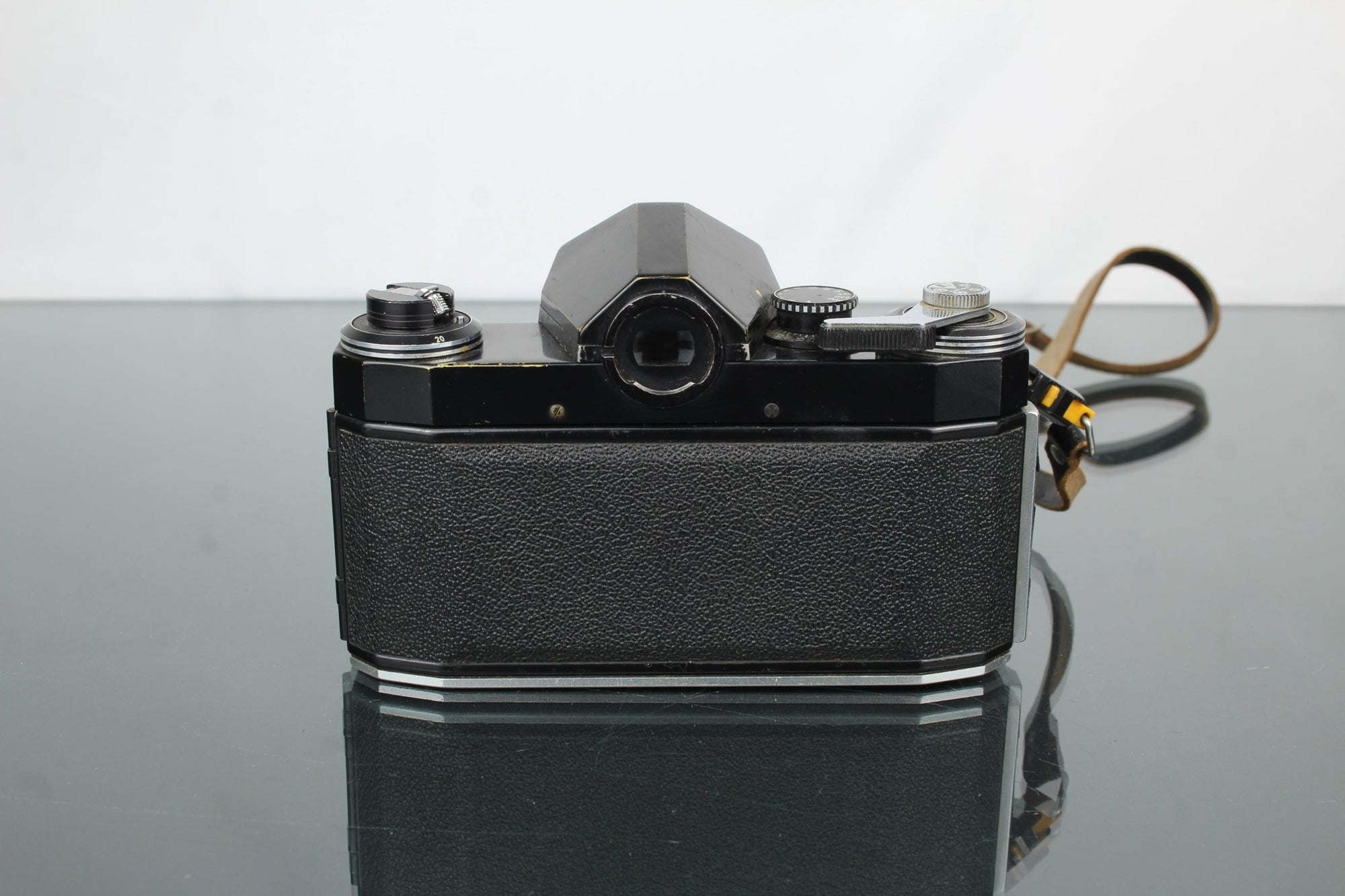 Pentor Super TL + Pentacon 2.8/29 lens - Dutch|Thrift