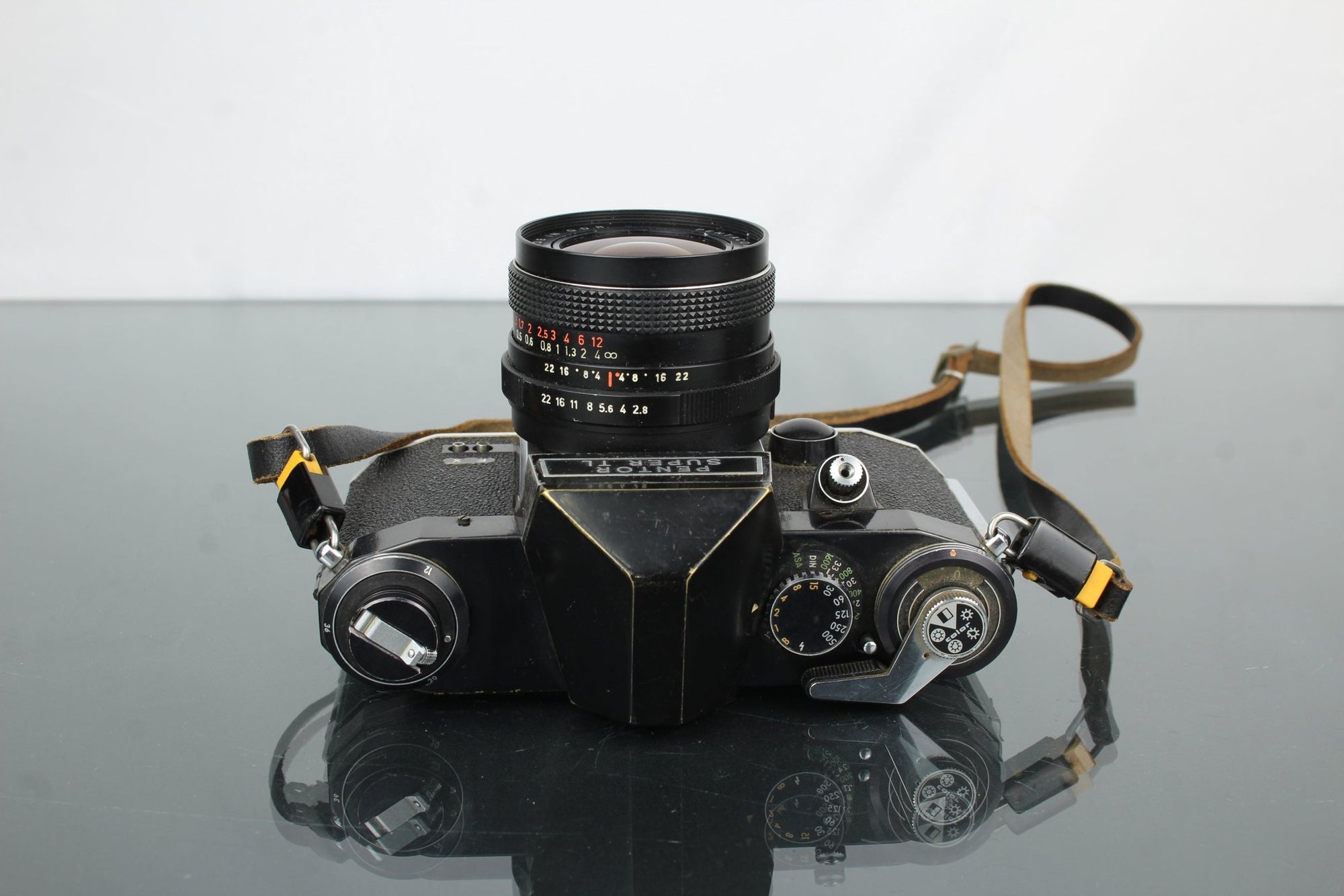 Pentor Super TL + Pentacon 2.8/29 lens - Dutch|Thrift